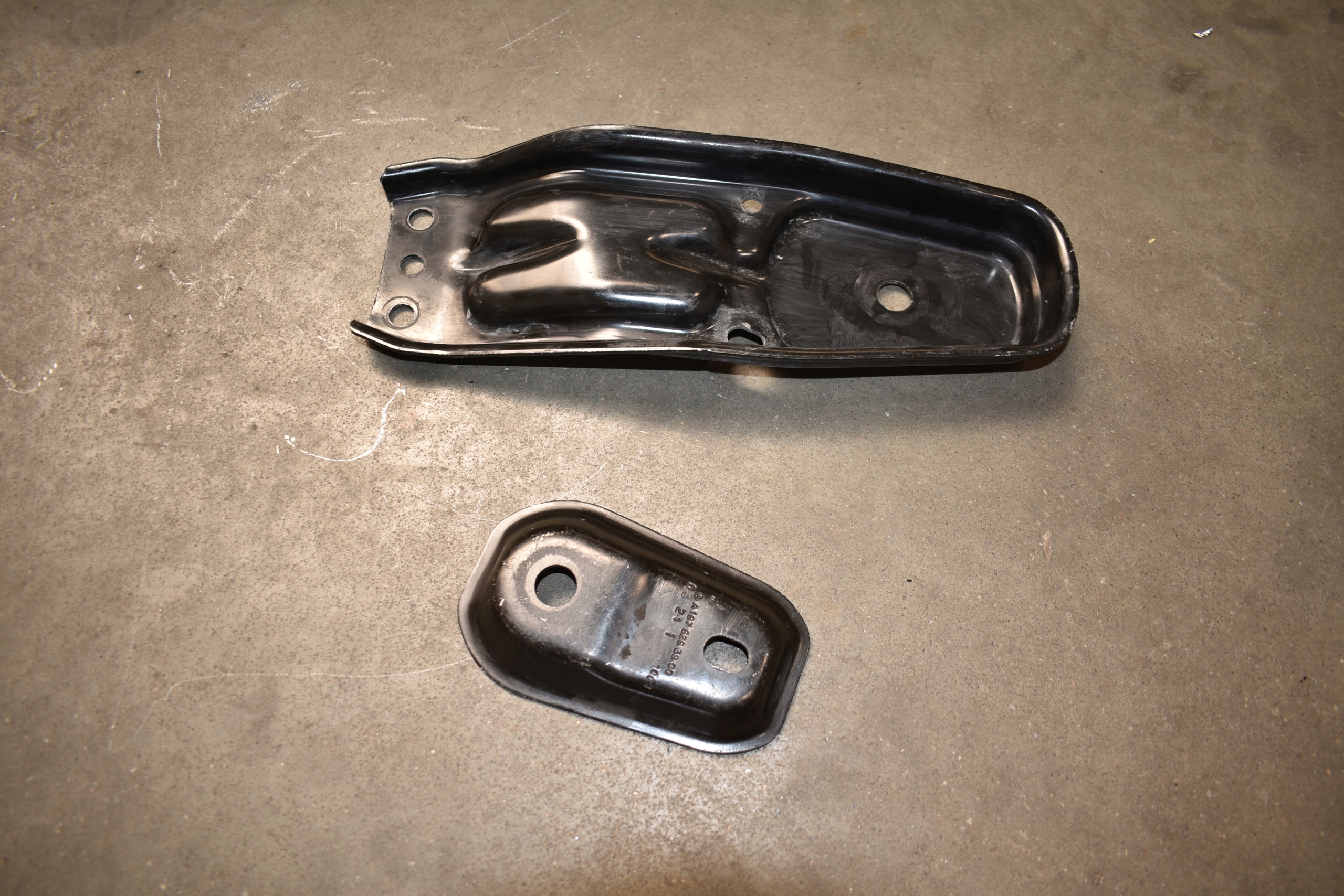 IDEALNY console holder right MERCEDES W167 1