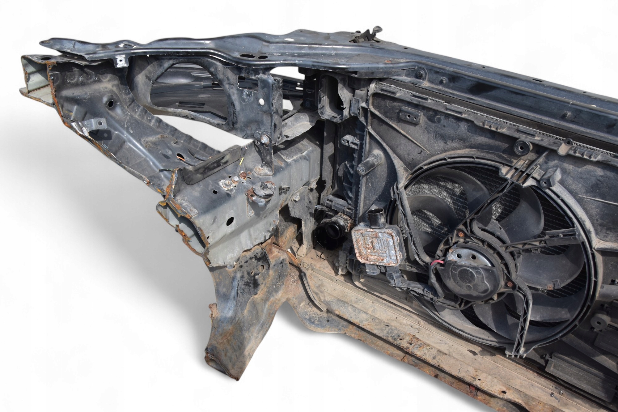 support panel for radiators VOLVO XC60 and Przedlift 2.4D 175KM D5244T14 Manual