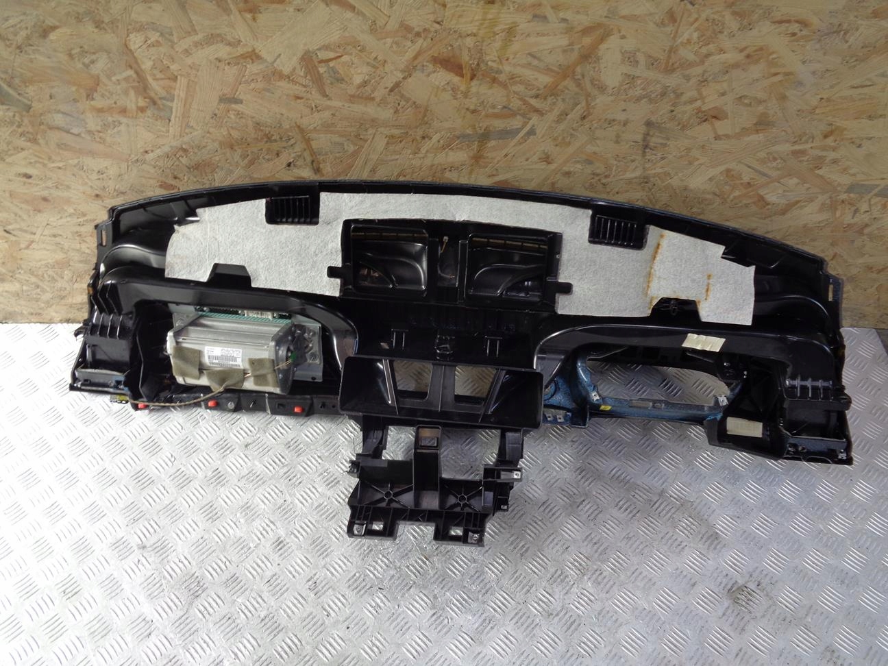 торпеда консоль подушки безопасности BMW 1 E87 E81 04- европа