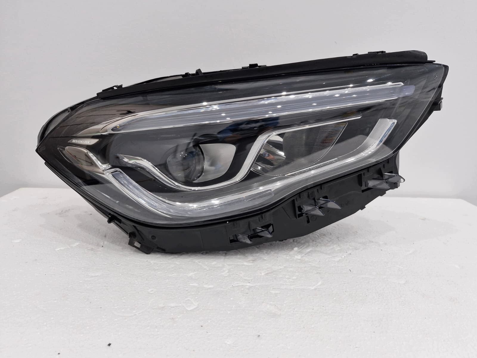 light right Mercedes GLA W247 FULL LED