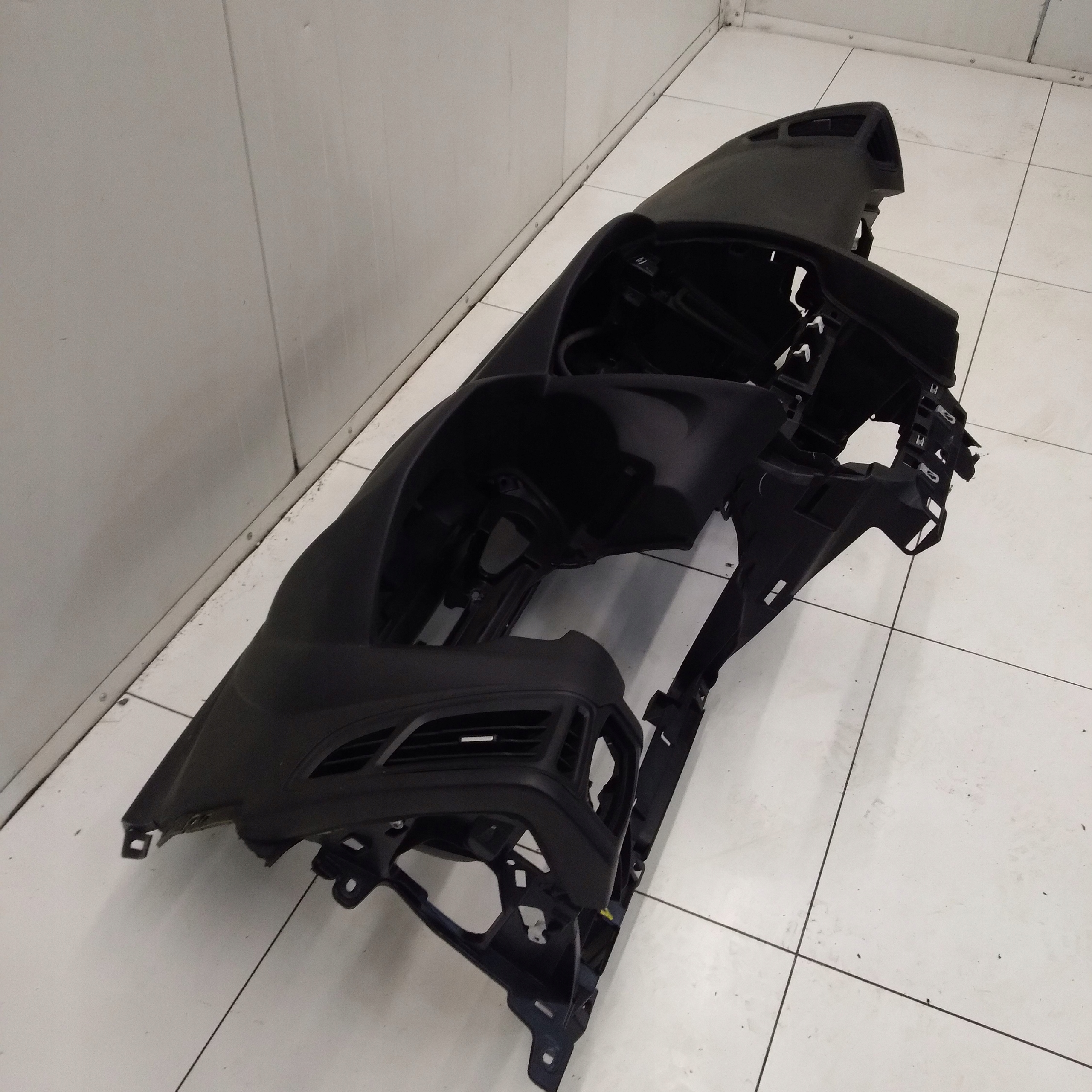 dashboard instrument panel FORD FOCUS MK3 1.6 B BM51A04305A
