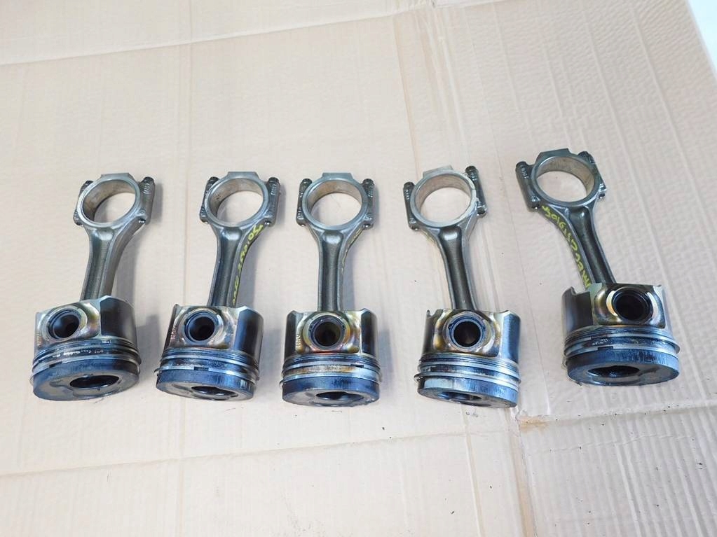 VW TOUAREG I 2.5TDI 174KM 05r TŁOK + KORBOWÓD Typ silnika Diesel