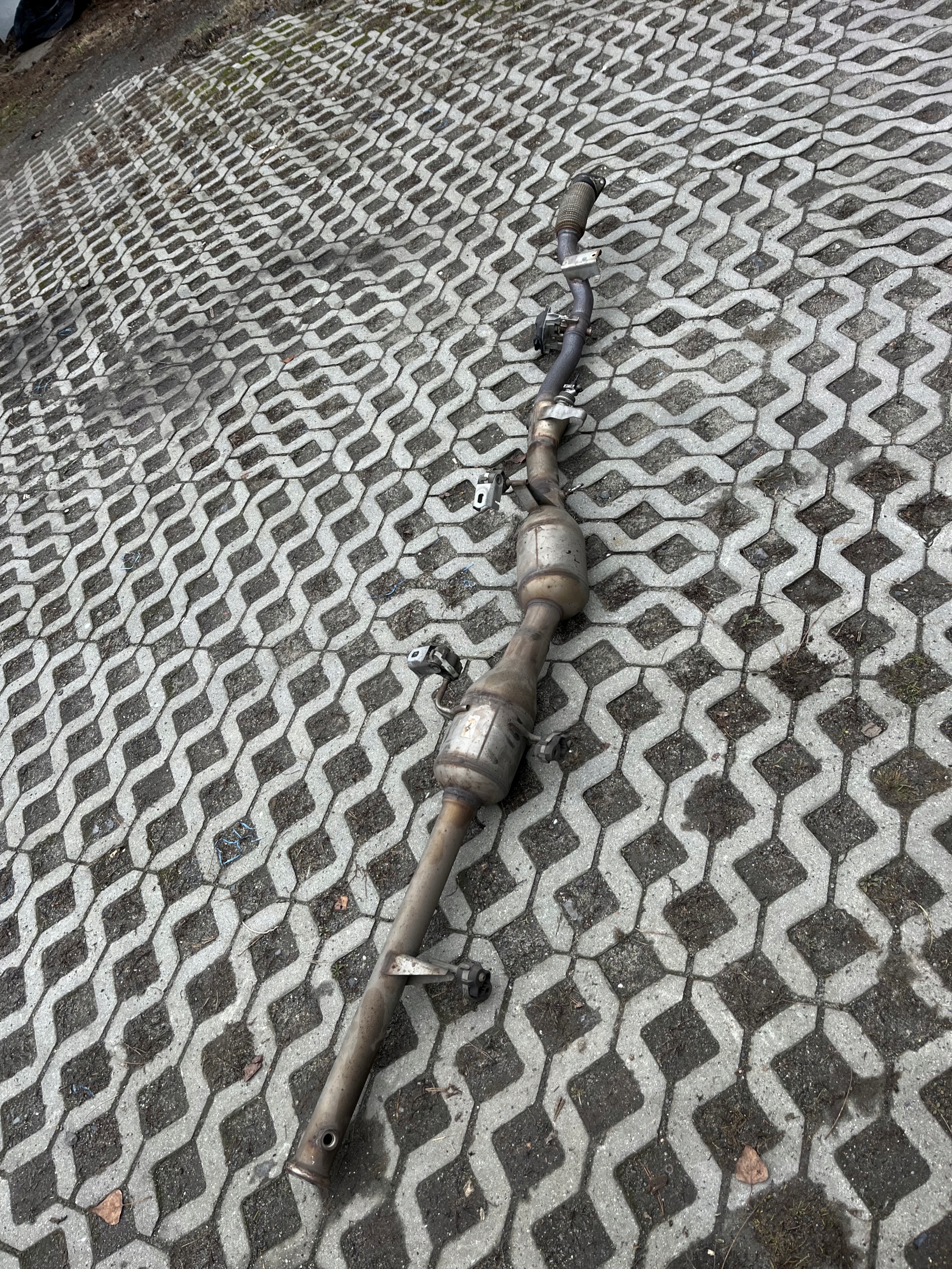 RENAULT TRAFIC III 1,6 1.6 dCI X82 WYDECH TŁUMIK KAT DPF WYDECHY RURA