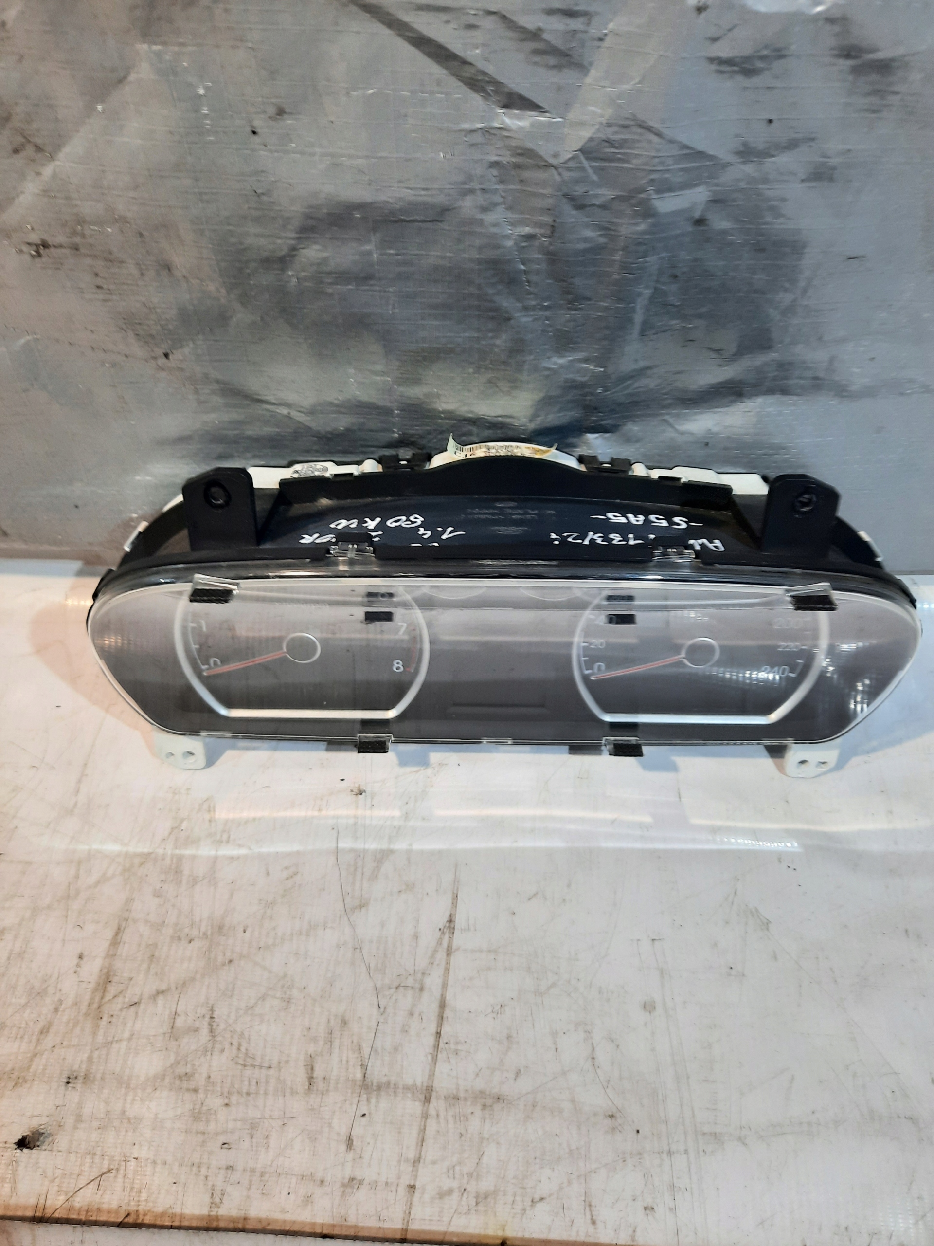 dials dials clock petrol Hyundai I30 1.4B OE 94033-2R000