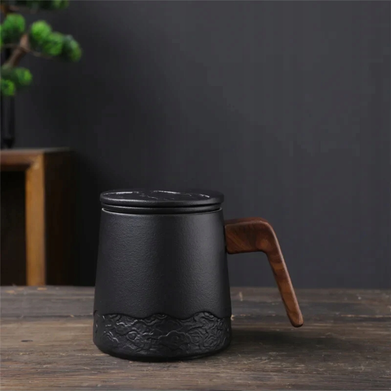 Kubek ceramiczny z zaparzaczem Terra 360 ml Czarny