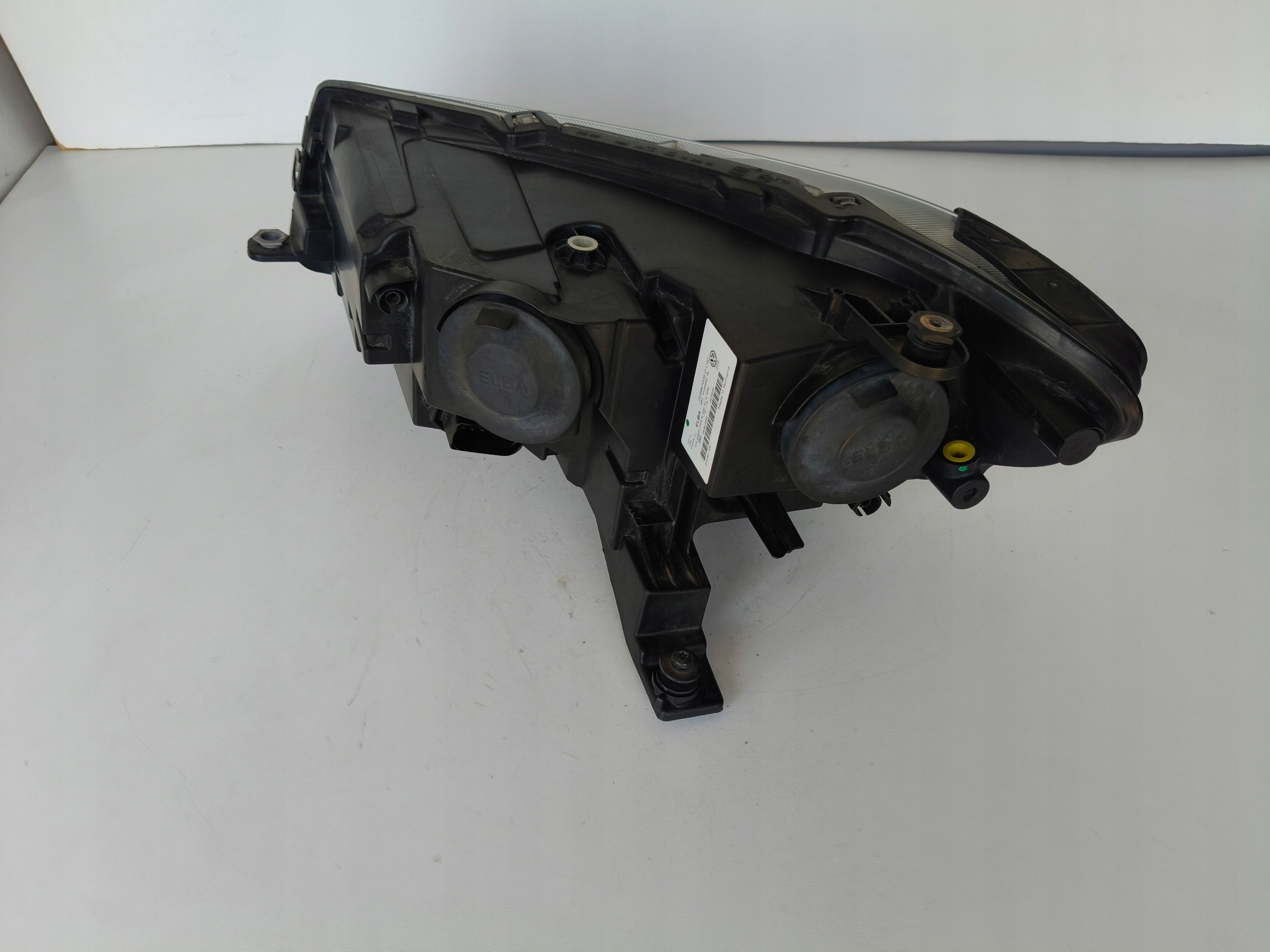 light right REFLEKTOR VW CADDY 2K 2K8 20