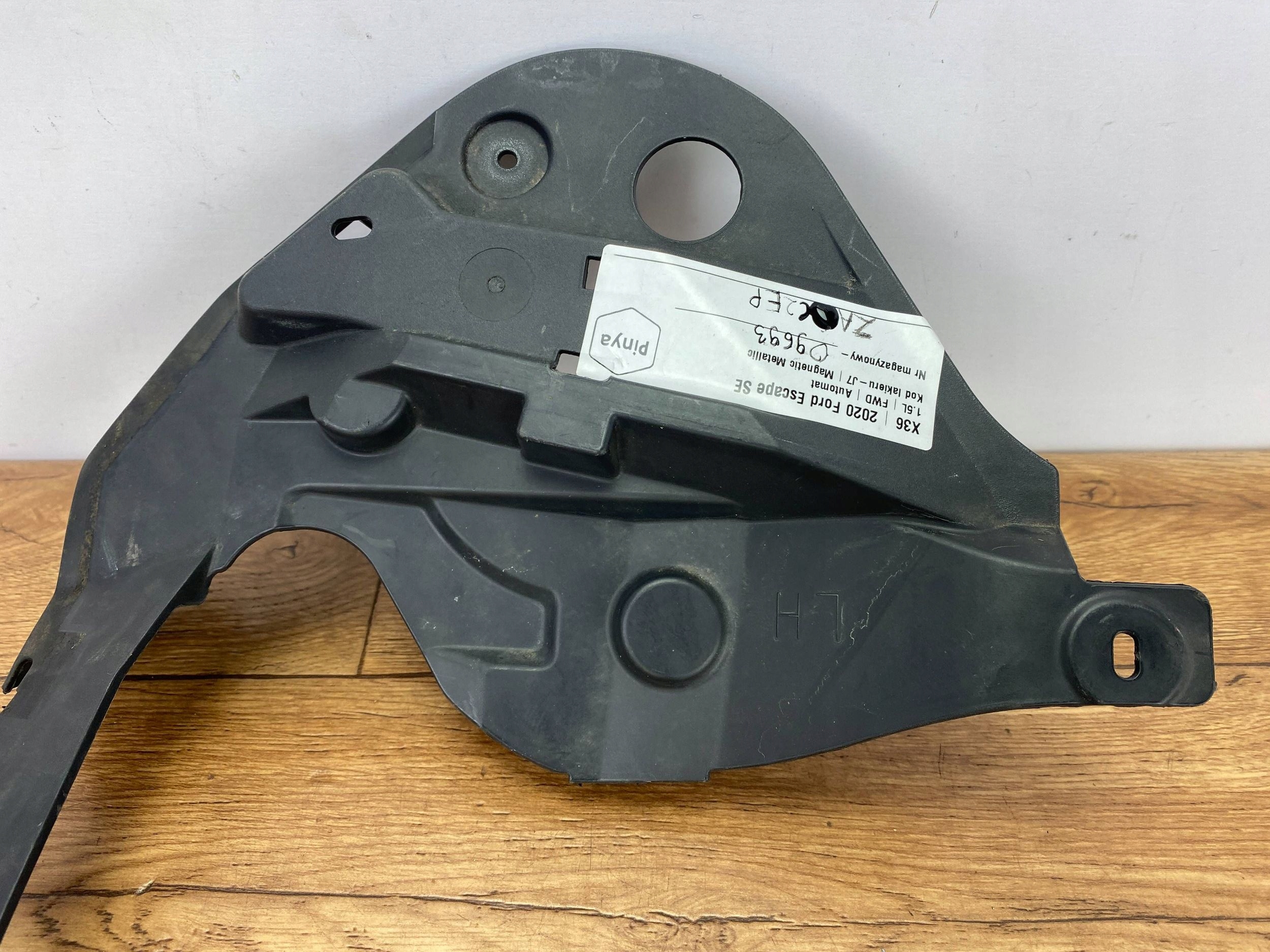 cover left Ford Escape IV Kuga MK3 2020+