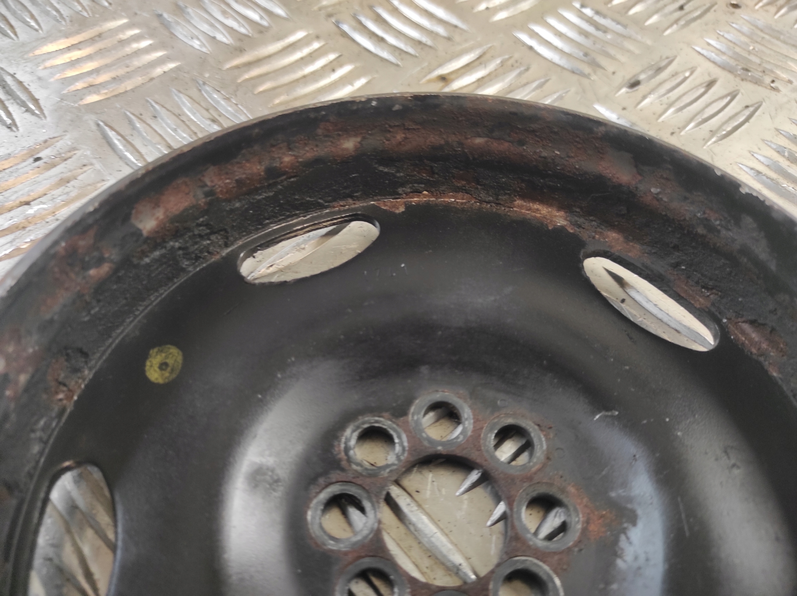 pulley AUDI A6 C6 2.4 B V6 A 06E105255 DE