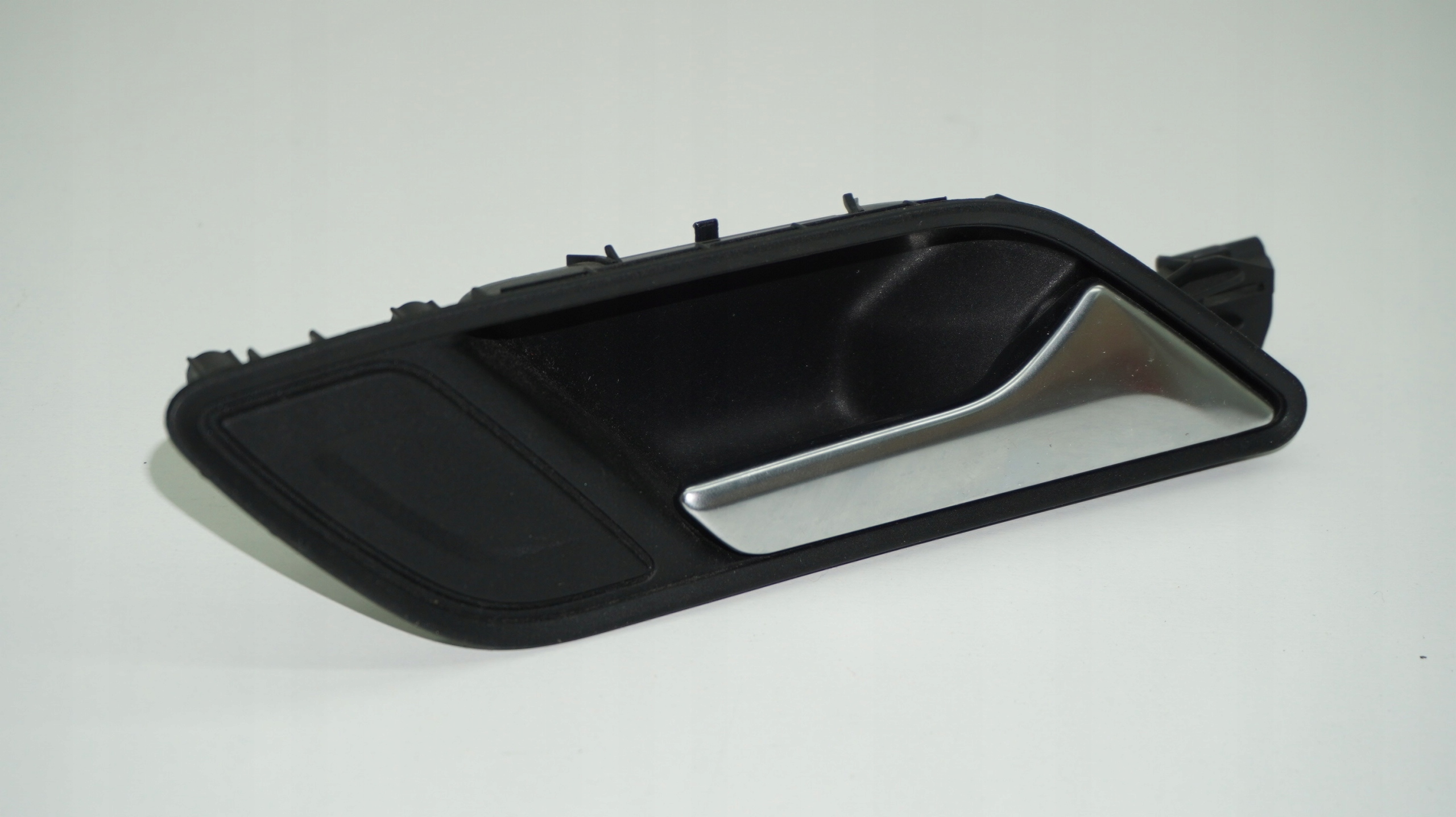 AUDI A3 8V handle door inner right rear part