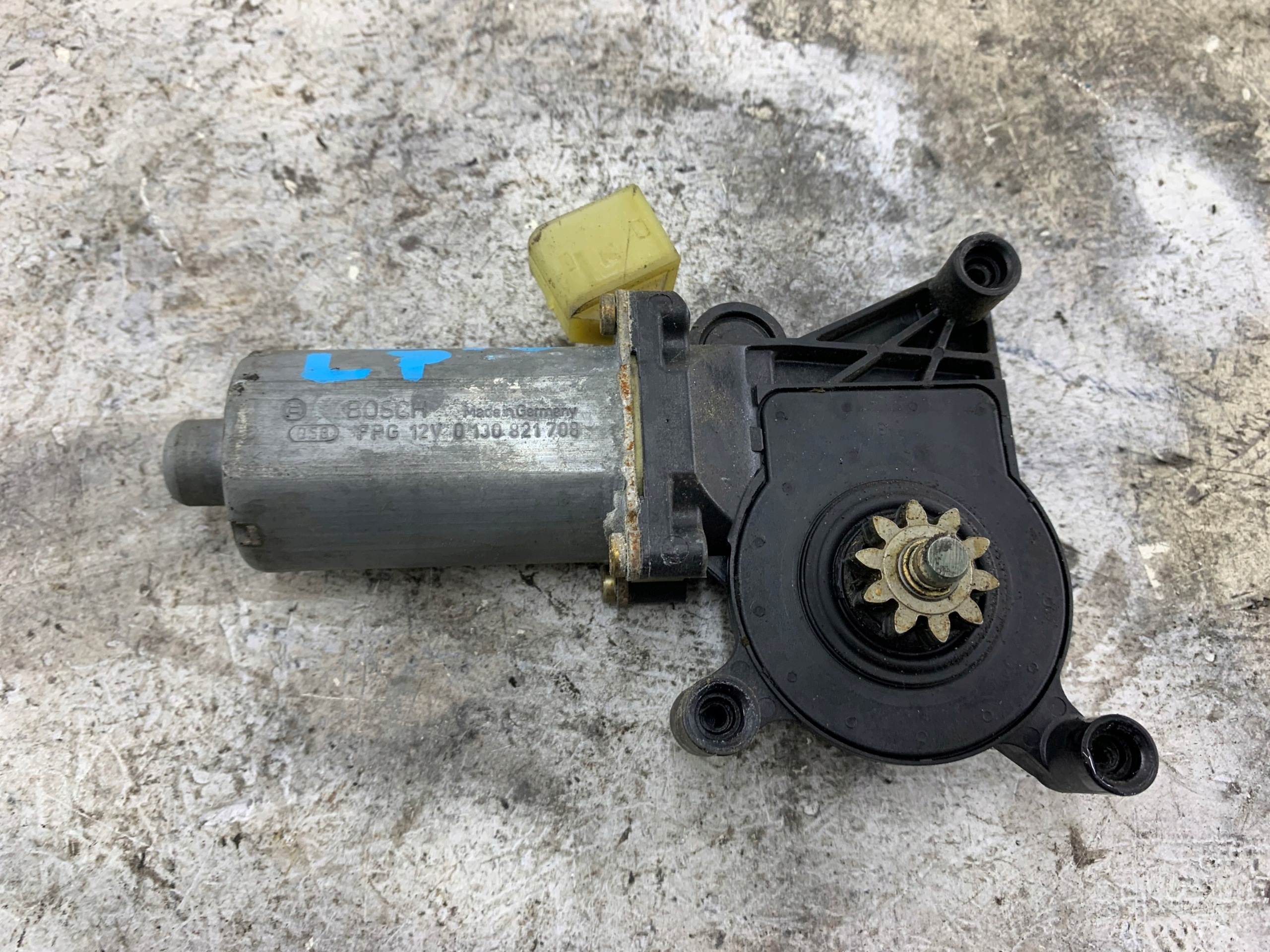 MERCEDES W210 mini motor windows left front 0130821708