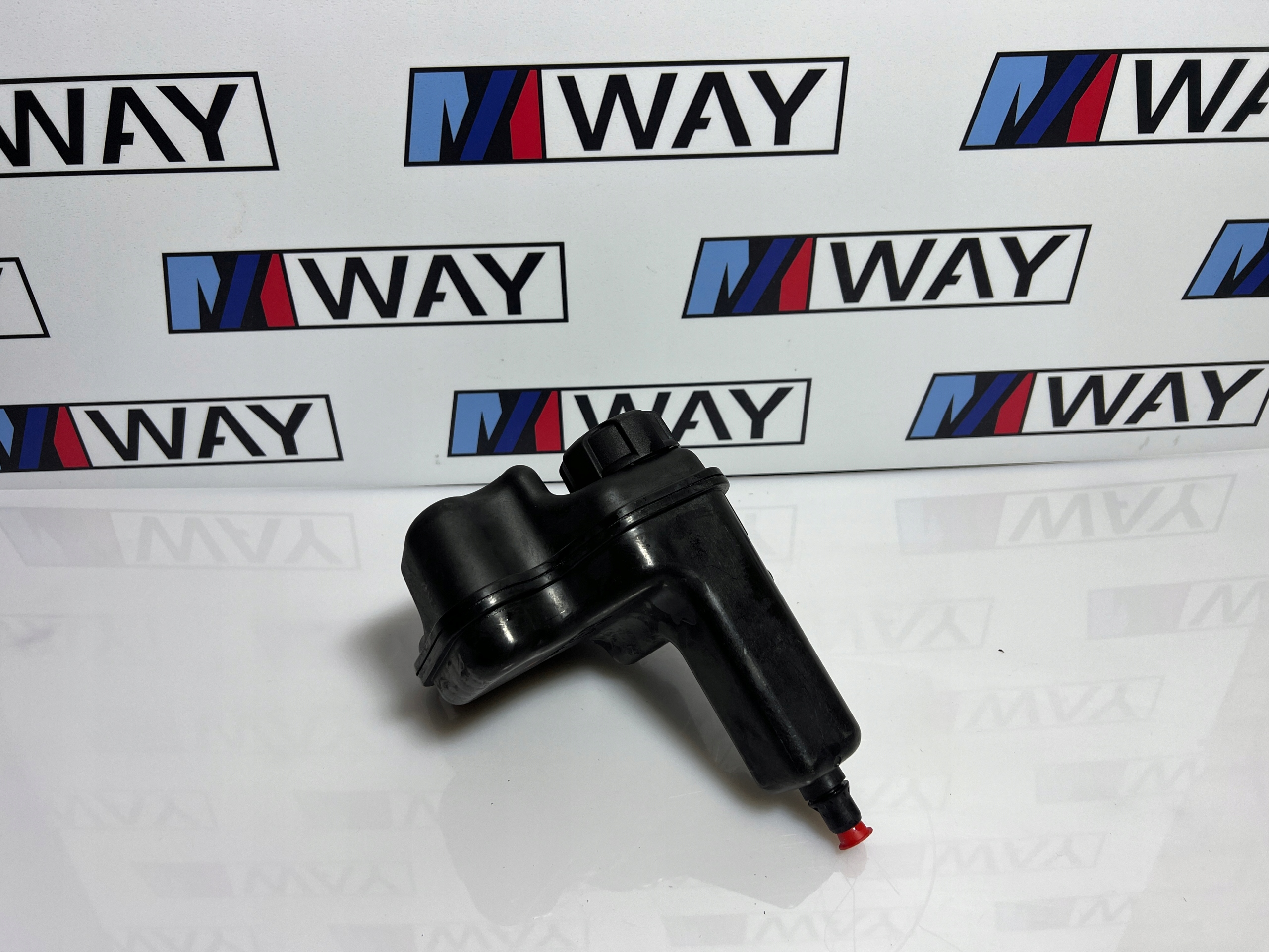 BMW F30 330e HYBRYDA water tank 8617048