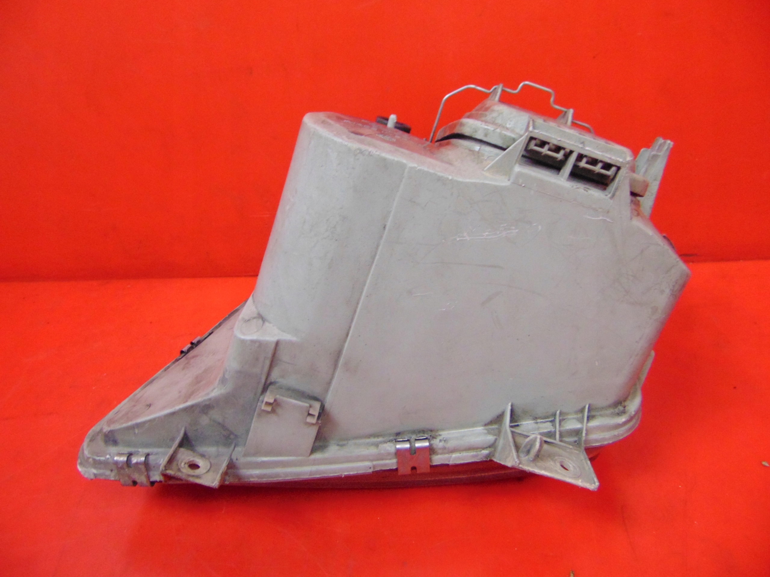 MERCEES VITO W638 light REFLEKTOR right front front 6388200161