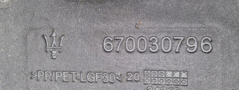 MASERATI GHIBLI PŁYTA OSŁONA PODWOZIA PRAWA ORYG Numer katalogowy części 670030796