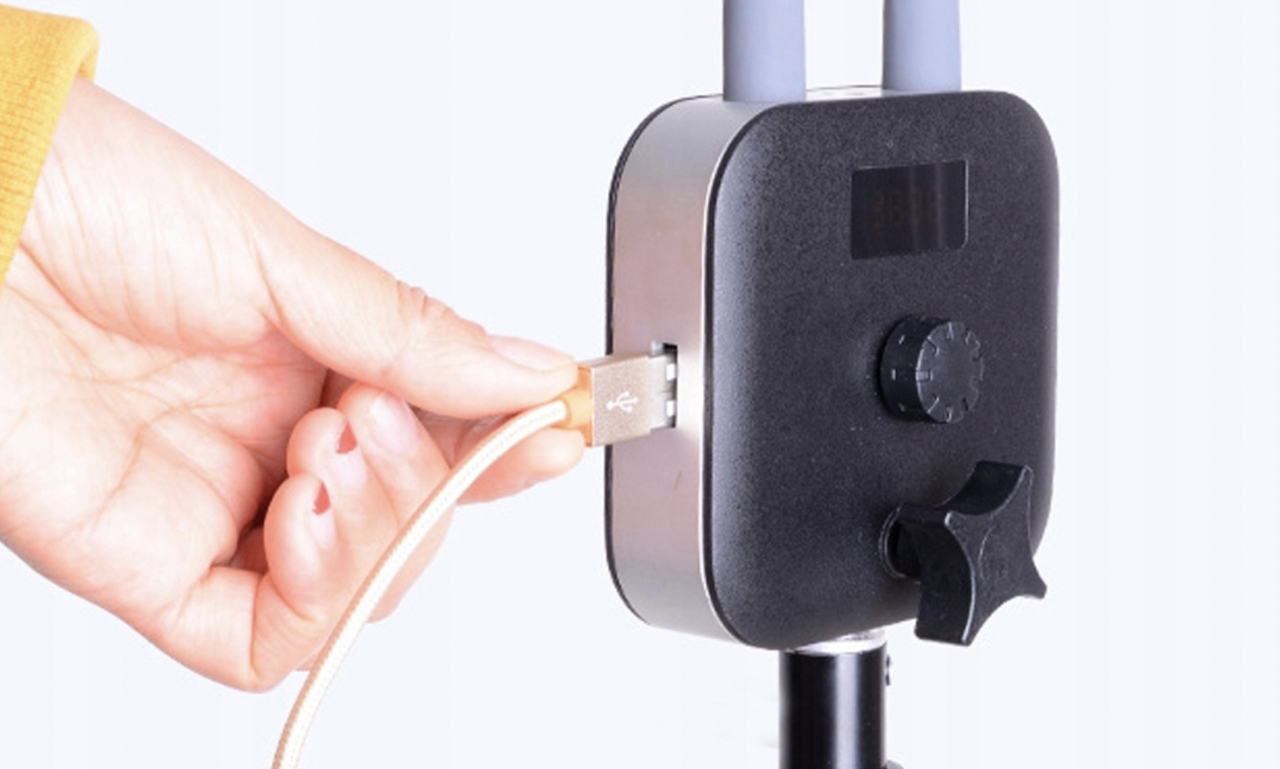 LAMPA LED DO RZĘS I ZDJĘĆ MAKIJAŻU POLLUKS PODWÓJNA ZE STATYWEM LAMPKA Moc 40 W