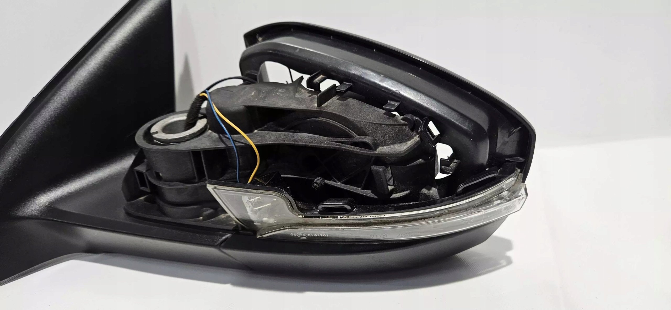 mirror left SKODA OCTAVIA III 6 PIN 5E0857933