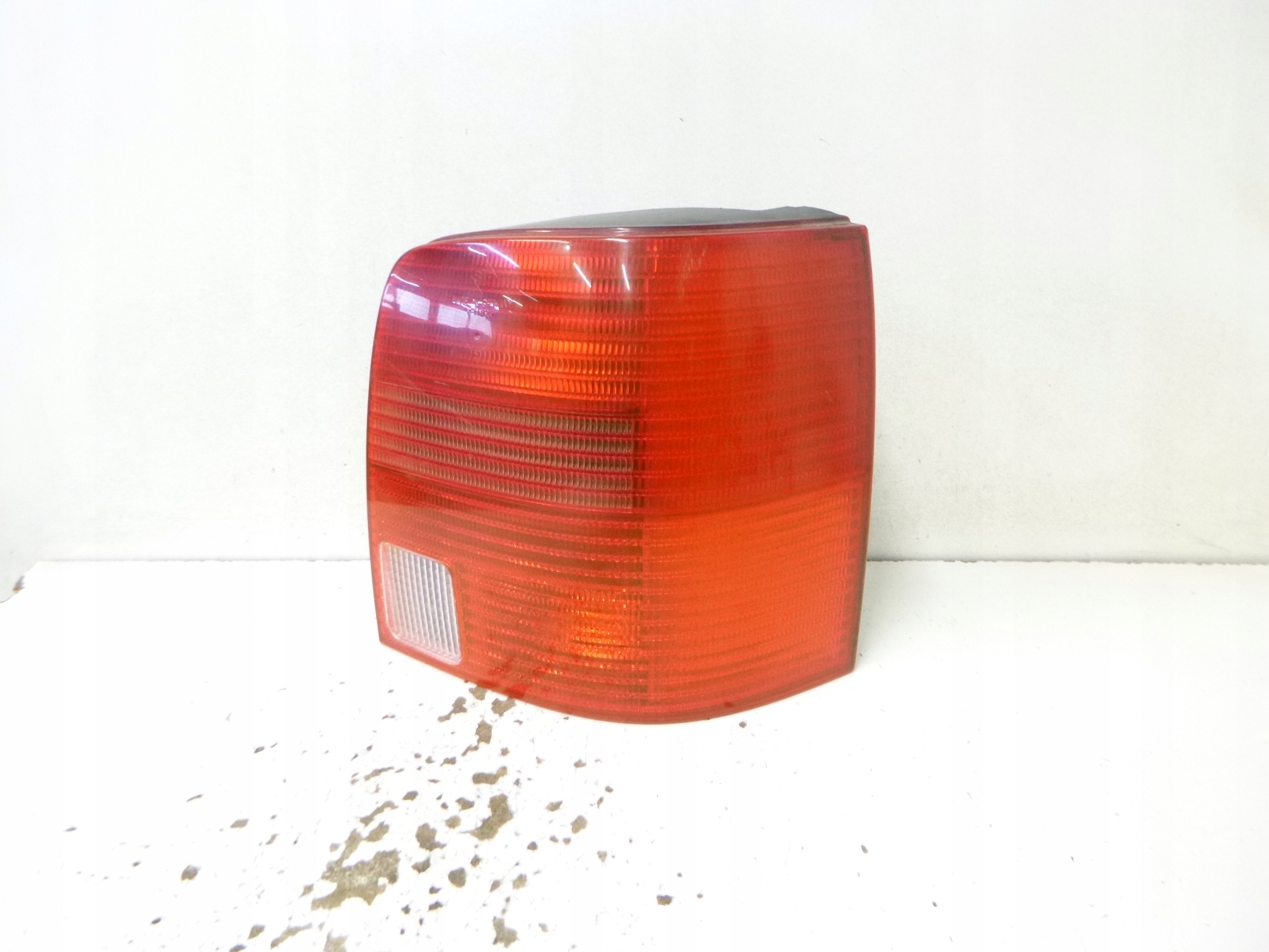 light rear right VW Passat B5 Kombi 2001r. 3B9945112F original