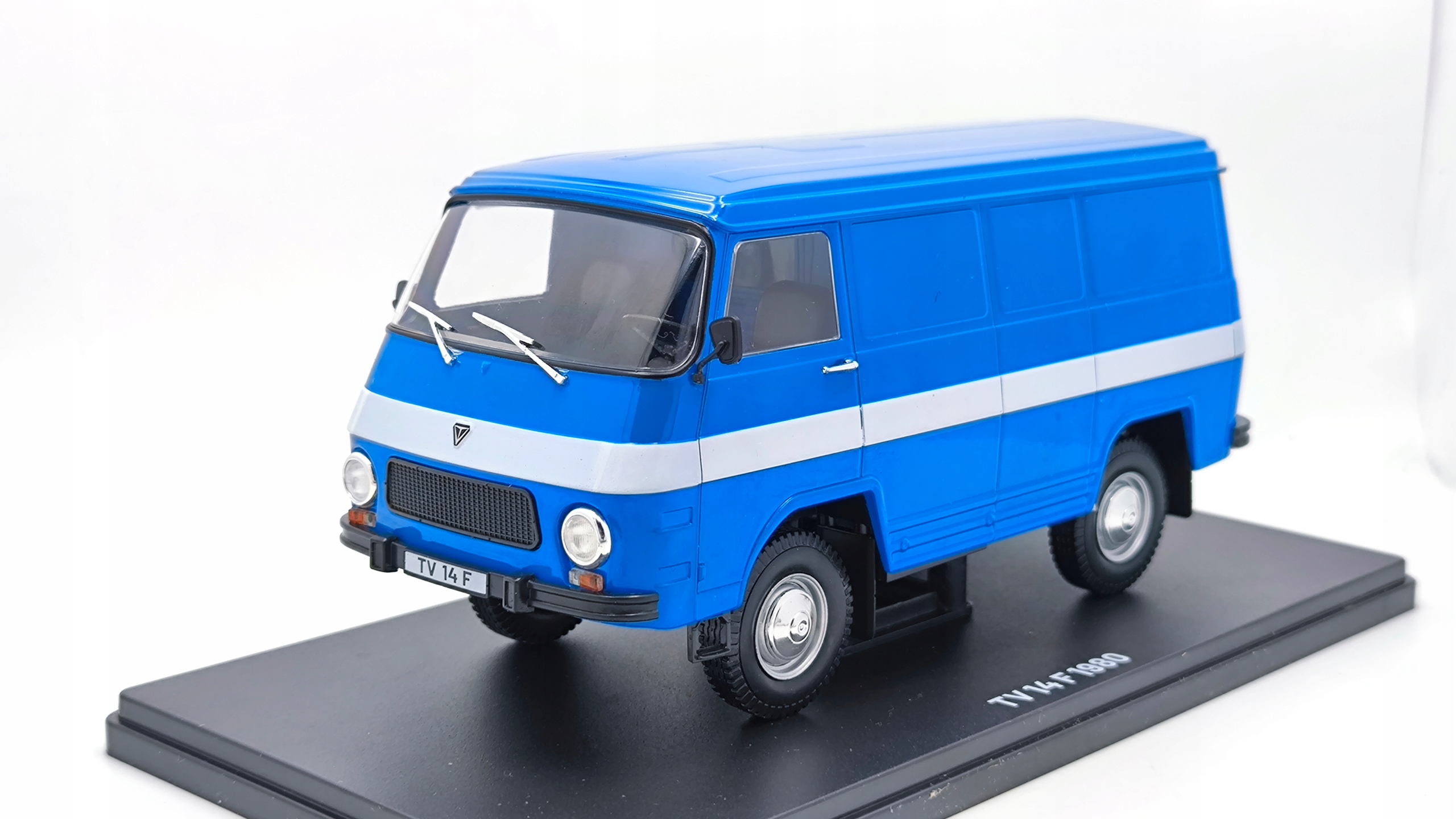 Auta PRL-u- Rokar Tv 14 F 1980 Hachette 1:24