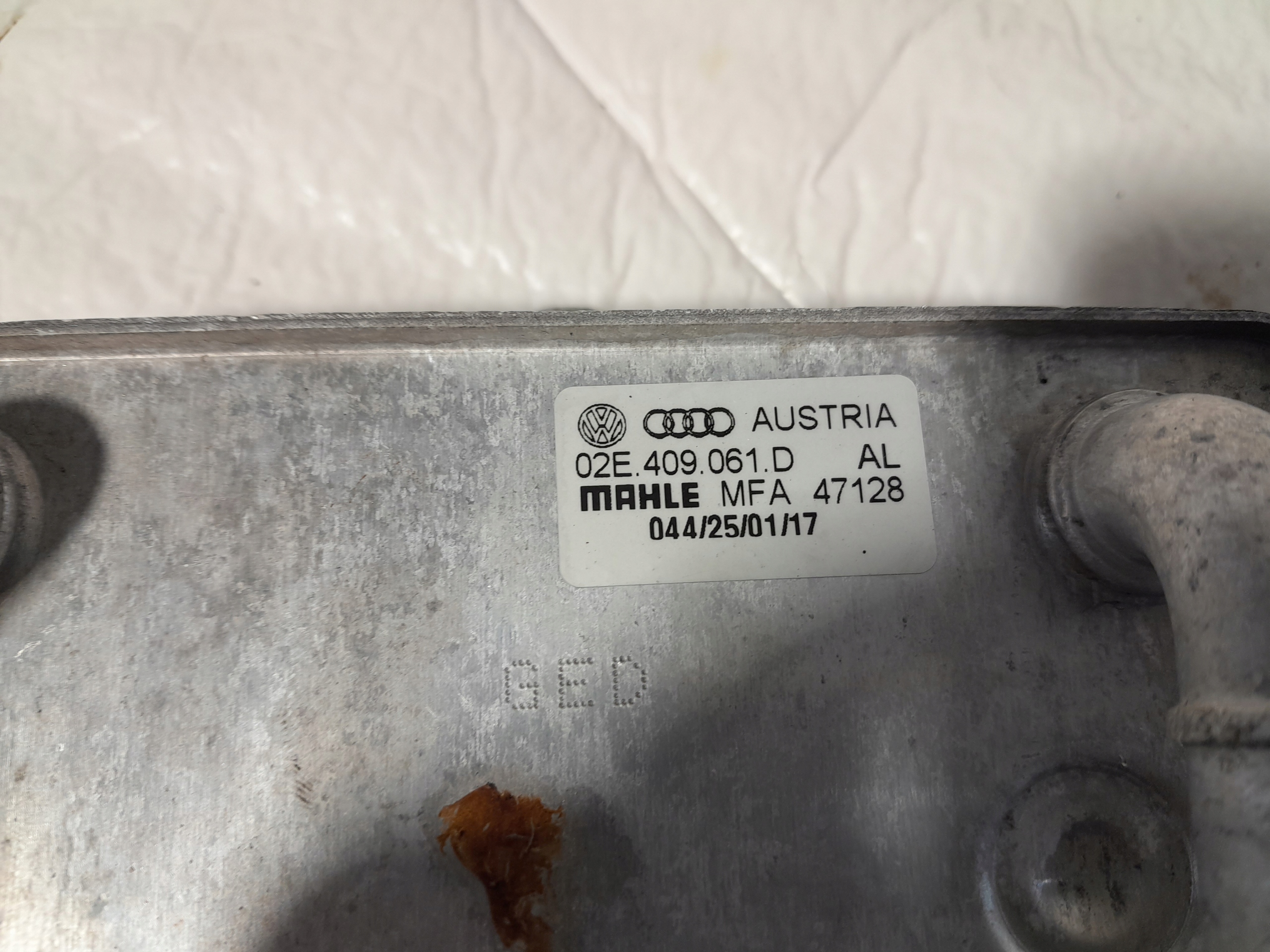 AUDI VW OE oil cooler 02E409061D