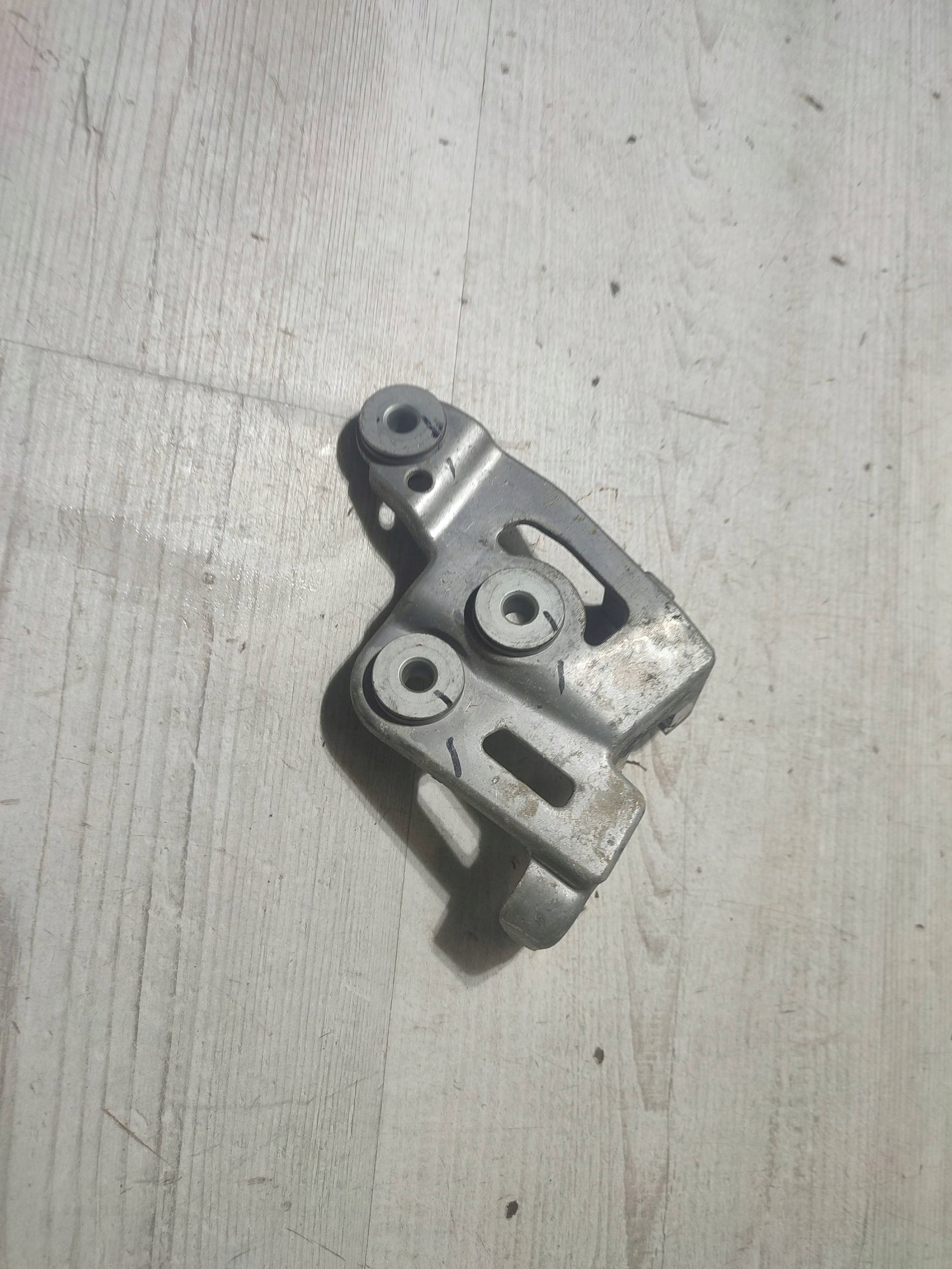 Hyundai Kona et 2018 Console / Support plaque Moteur