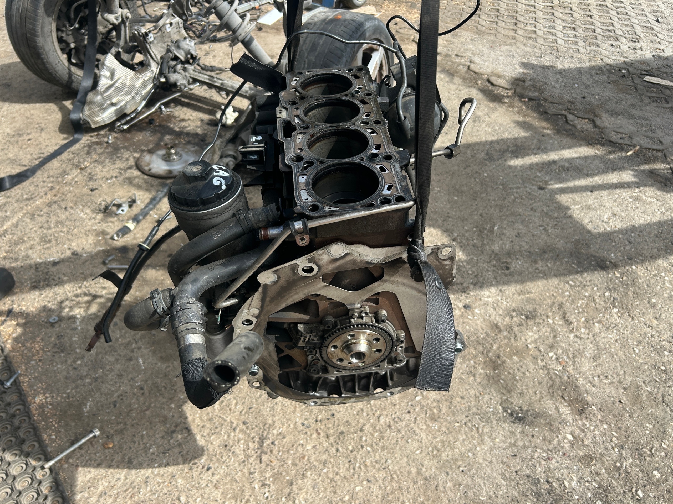 AUDI A4 B8 2,0 TDI CAG BLOK DOL Motore