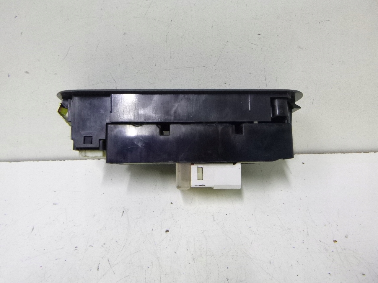 switch panel of the window left Suzuki Liana 01r.