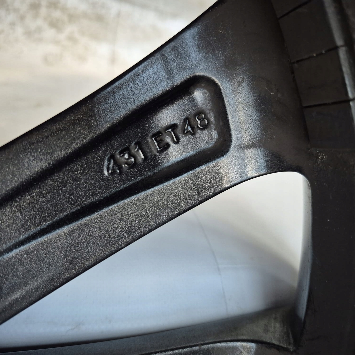 SKODA 5E3601025AG 7,5JX18H2 ET48 18" disk hliníkový