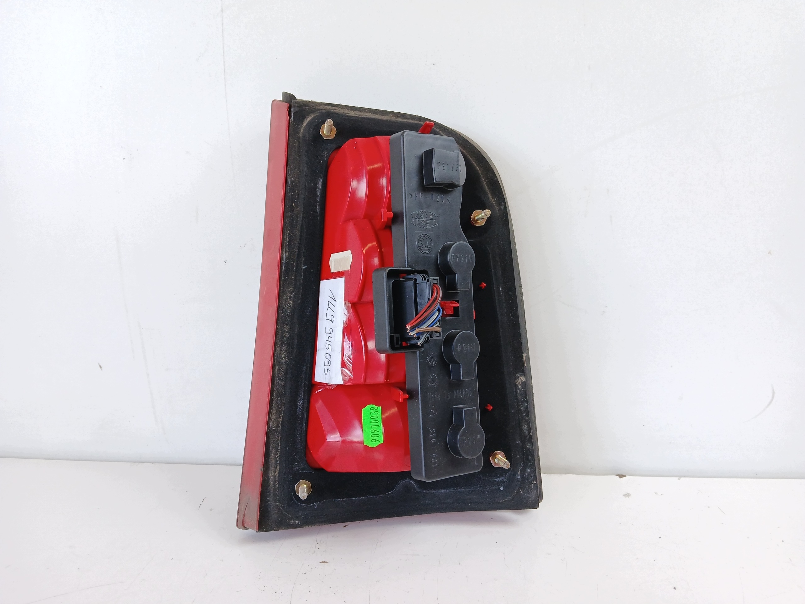 SKODA OCTAVIA and KOMBI light left rear part 1U9945095