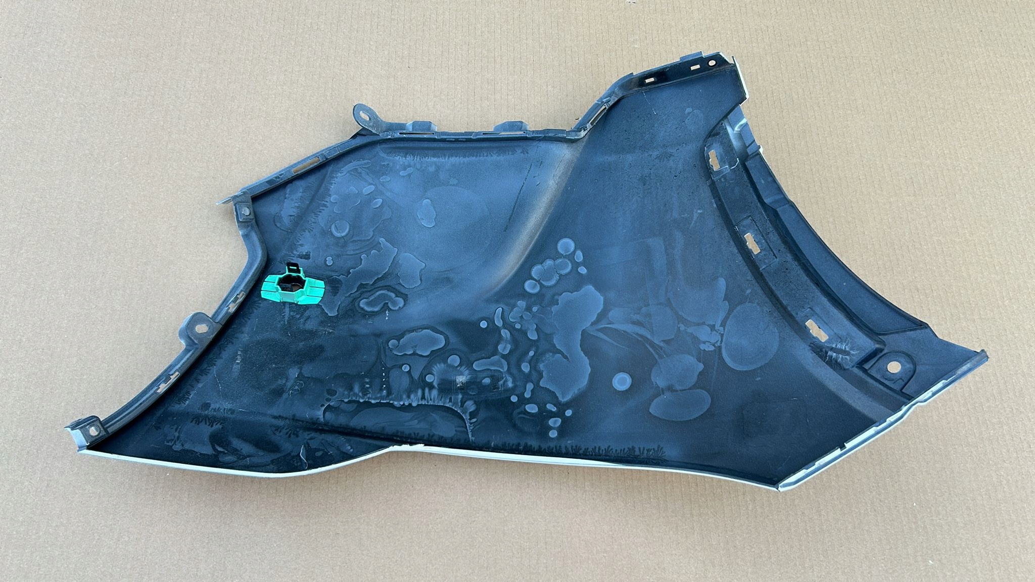 corner of a bumper PDC left front front TOYOTA COROLLA CROSS 21