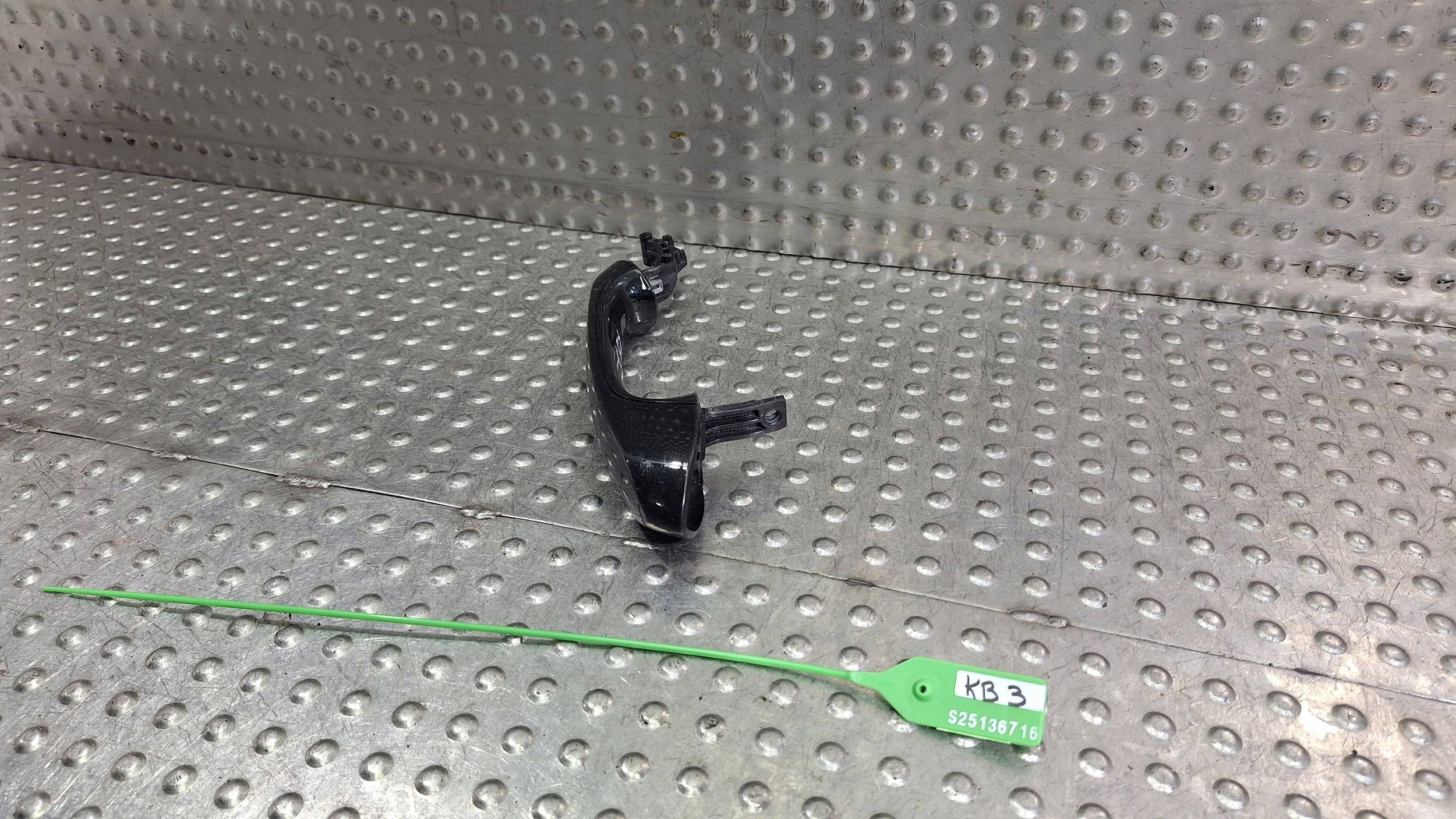 handle left front 7956541 BMW 3 G21