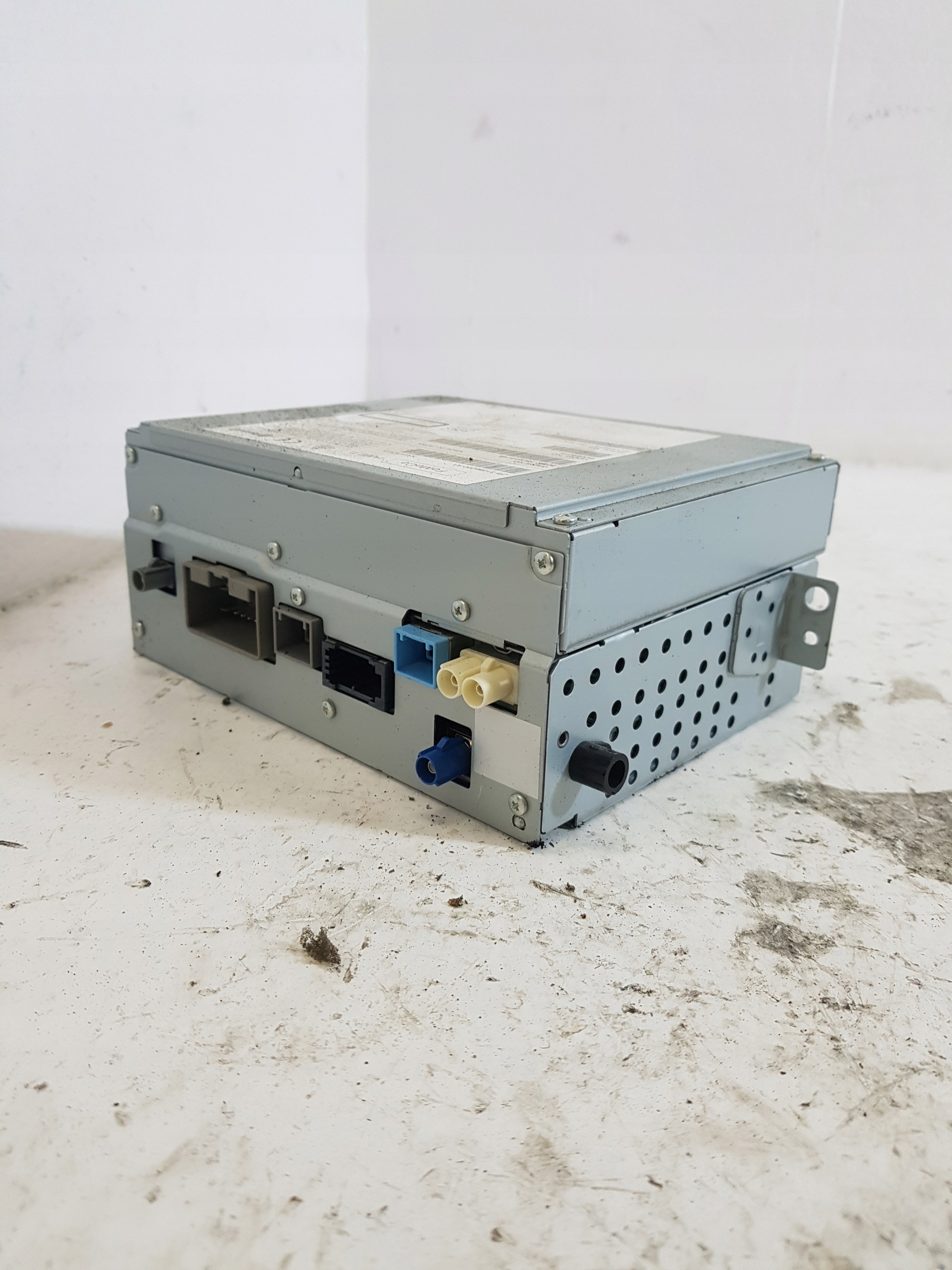 RADIO FABRYCZNE Navigation VOLVO S60 31358290AA