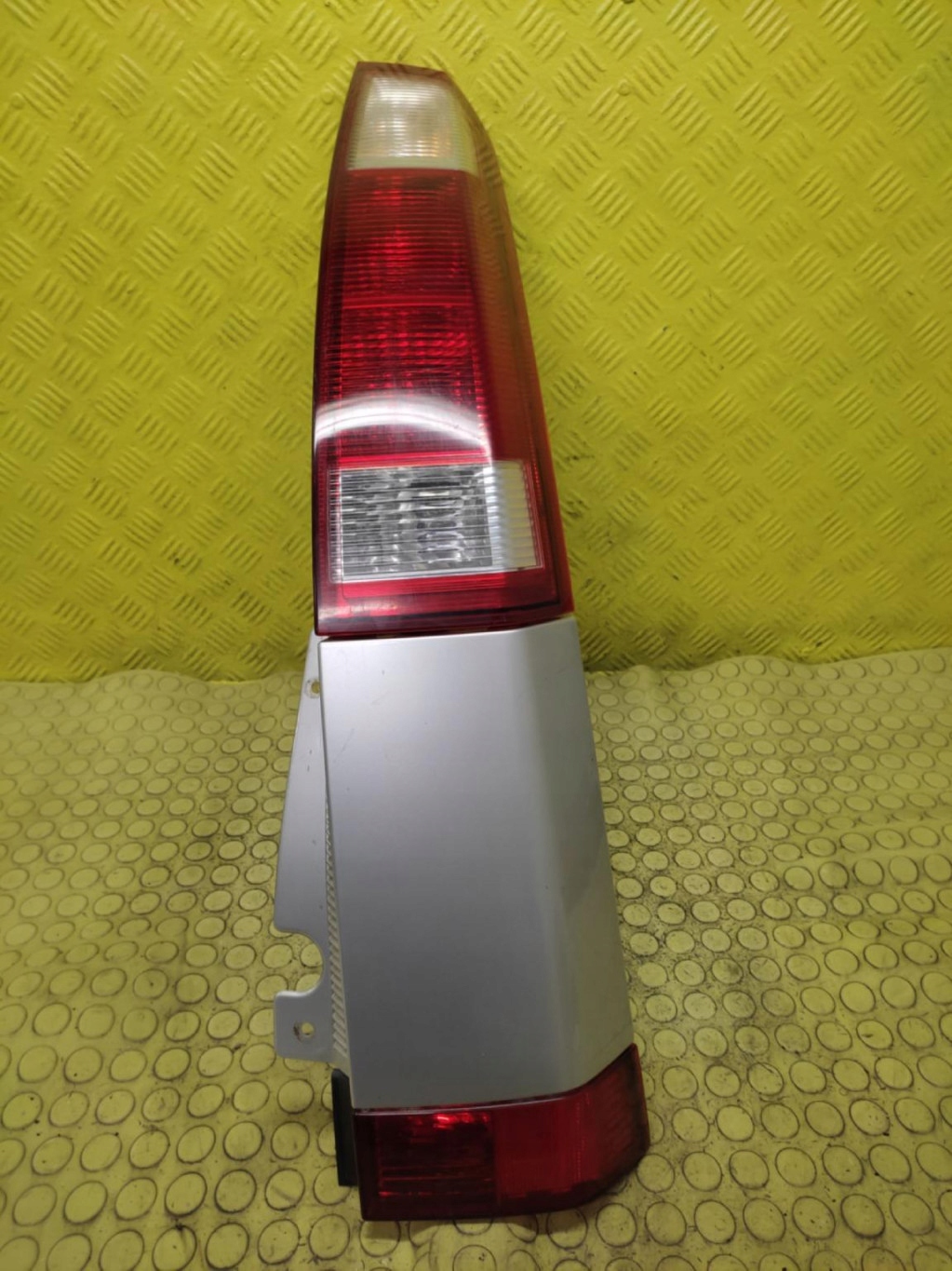 OPEL MERIVA A light right rear part 13130028