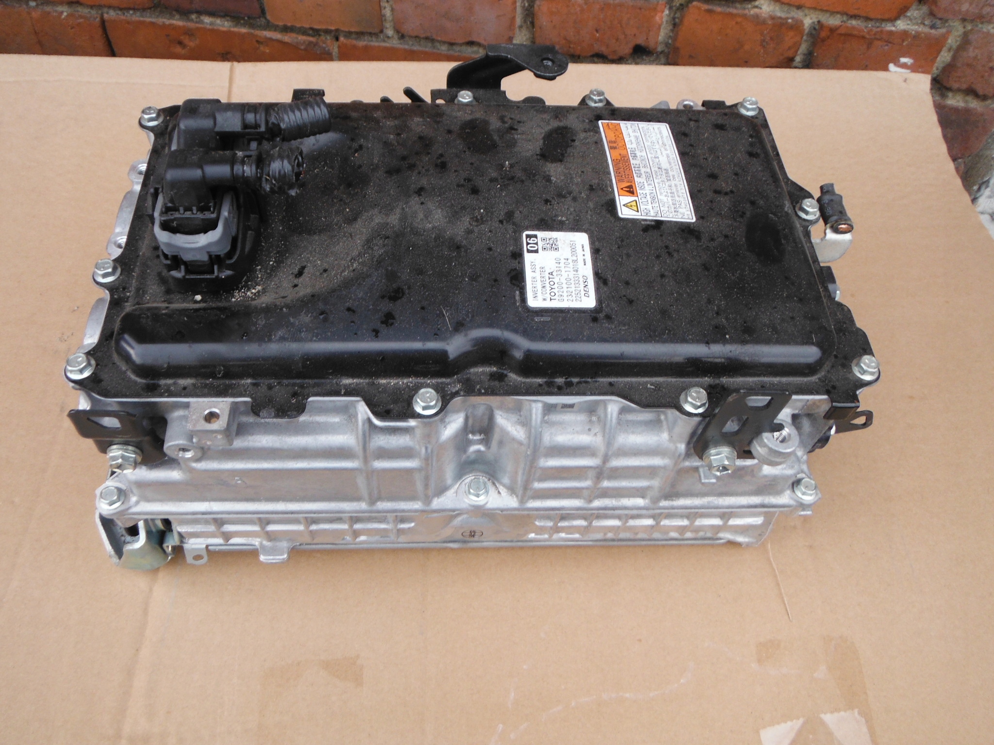 Toyota CHR inwerter konwerter G9200 33140