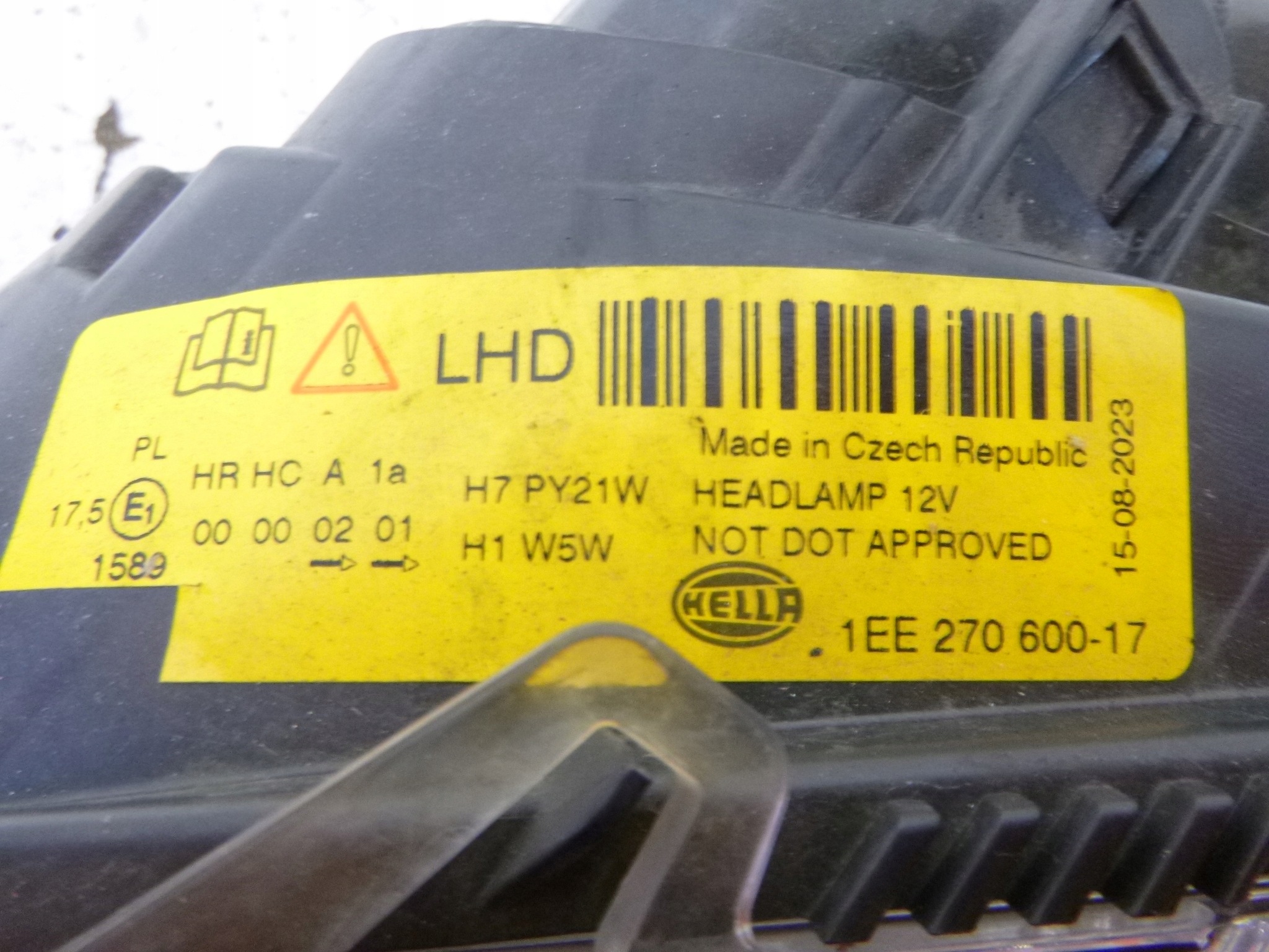 light front left Ford C-MAX 2006r. 1EE 270 600-17 HELLA