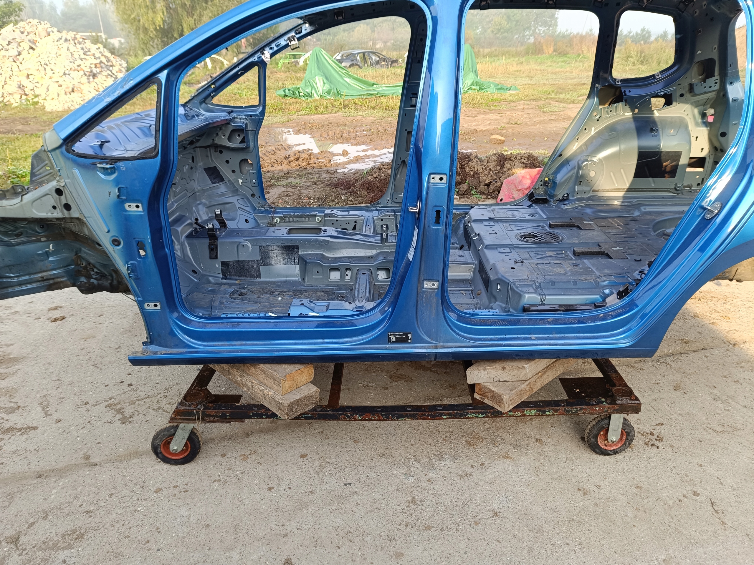 VW TOURAN III 3017r колір: Ld5j ПОРІГ ЛІВА СТОРОНА