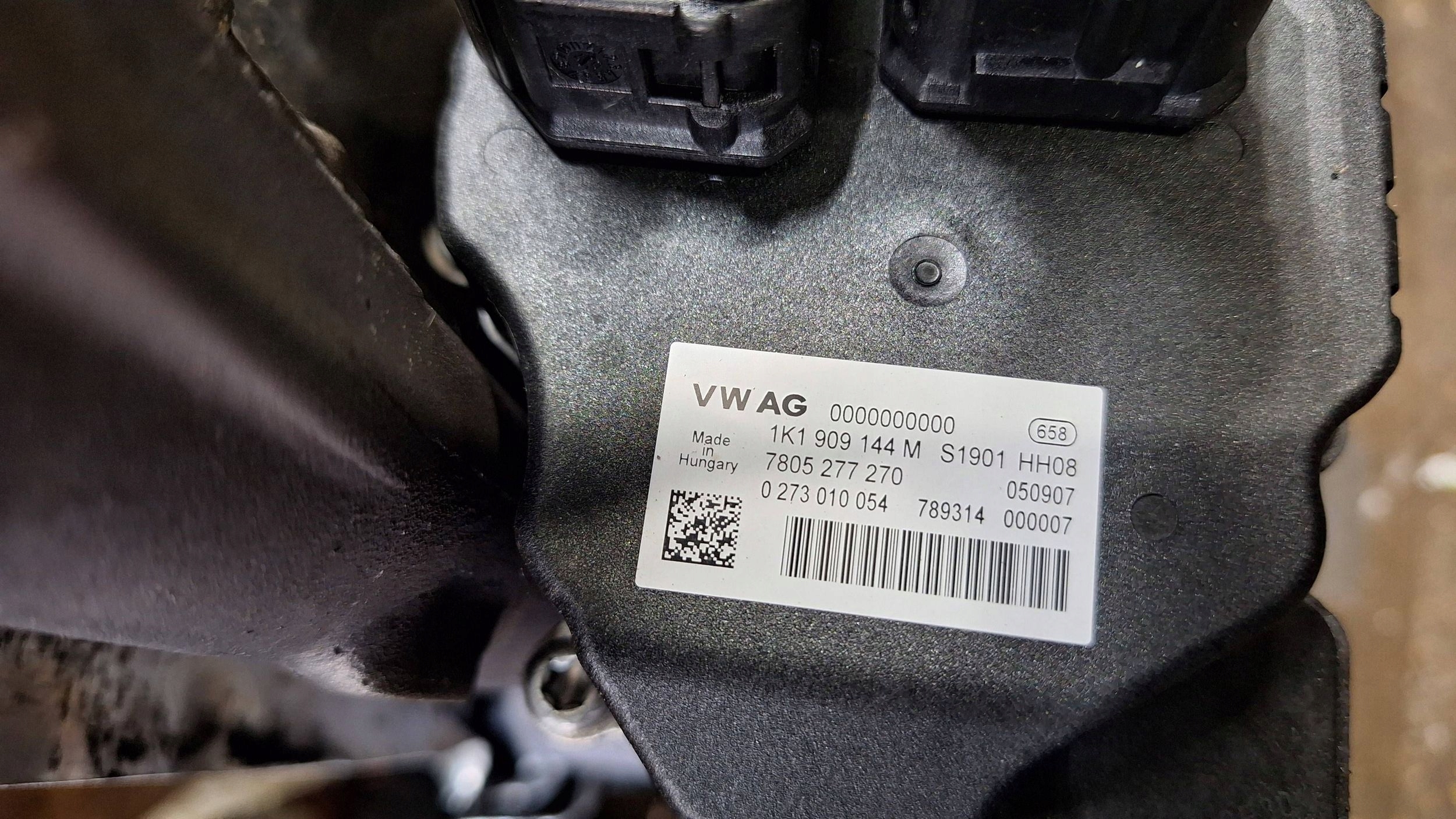 servo control 1K1423051CN LEON II ALTEA XL PASSAT B6 GOLF V A3 8P