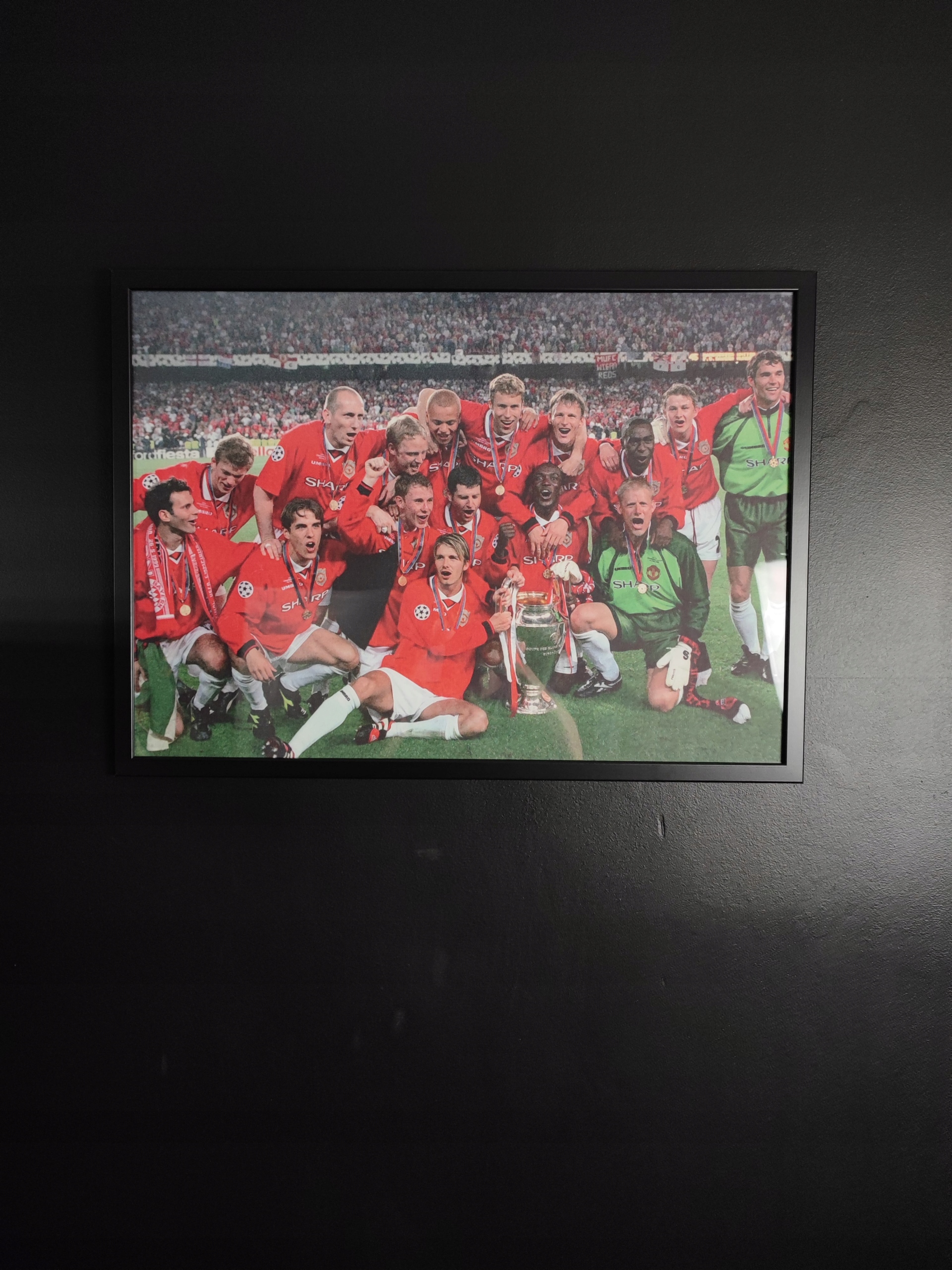 Obraz w ramie 50x70 Man Utd 98/99 uefa dream team Kod producenta 12