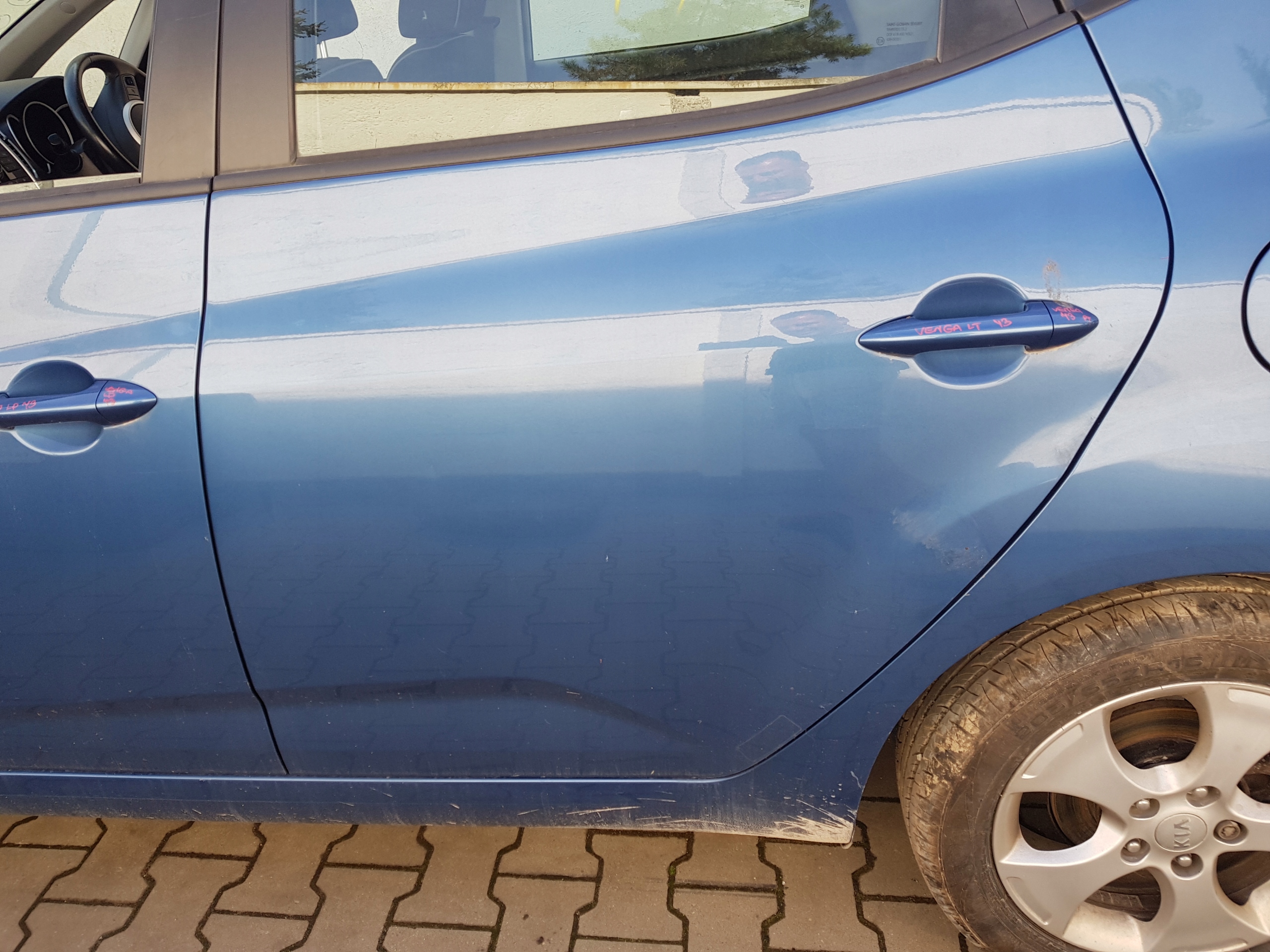 KIA VENGA door left rear part rear. left J3 2009