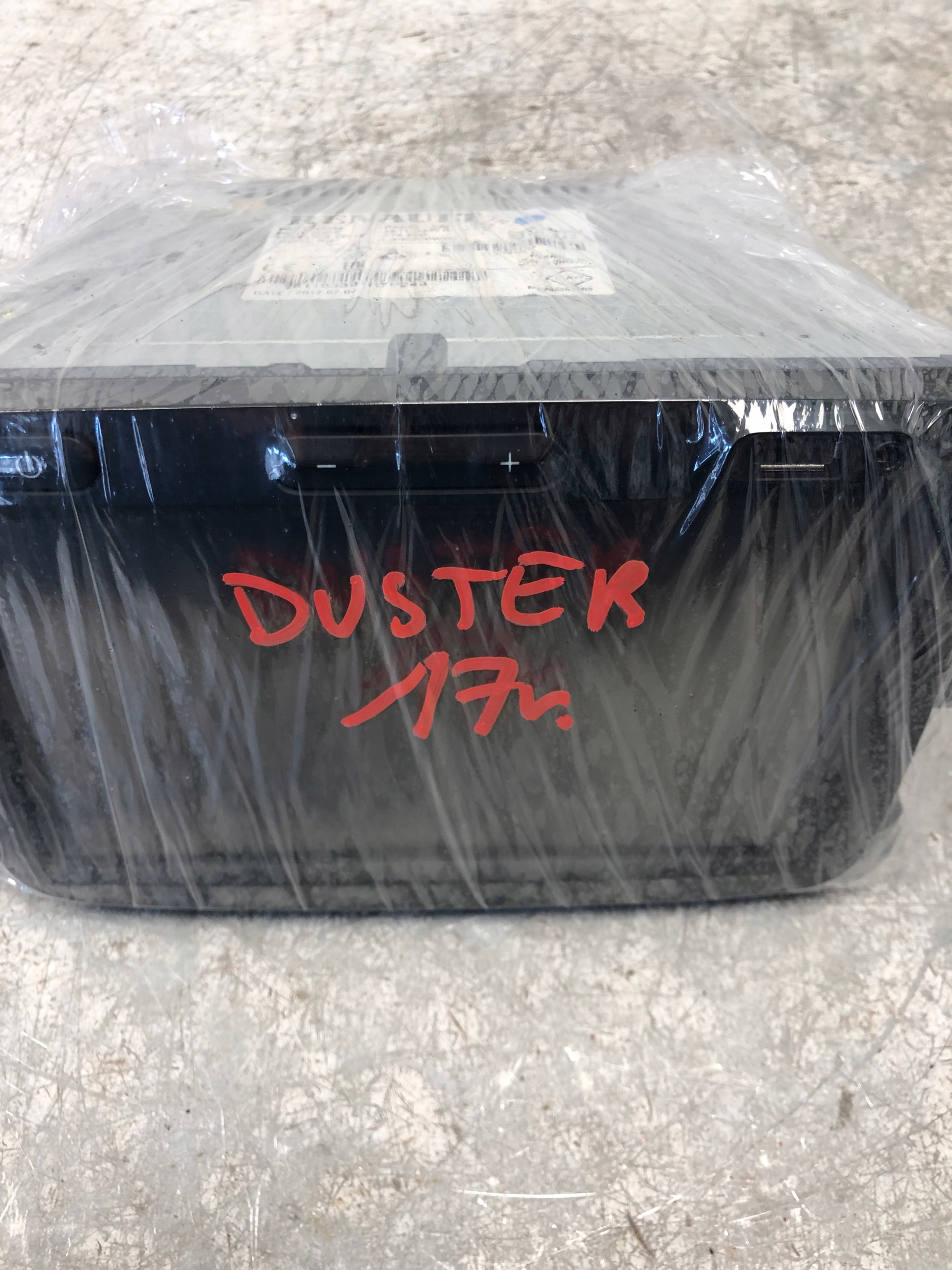 RADIO navigation DACIA DUSTER and LIFT 281153391R