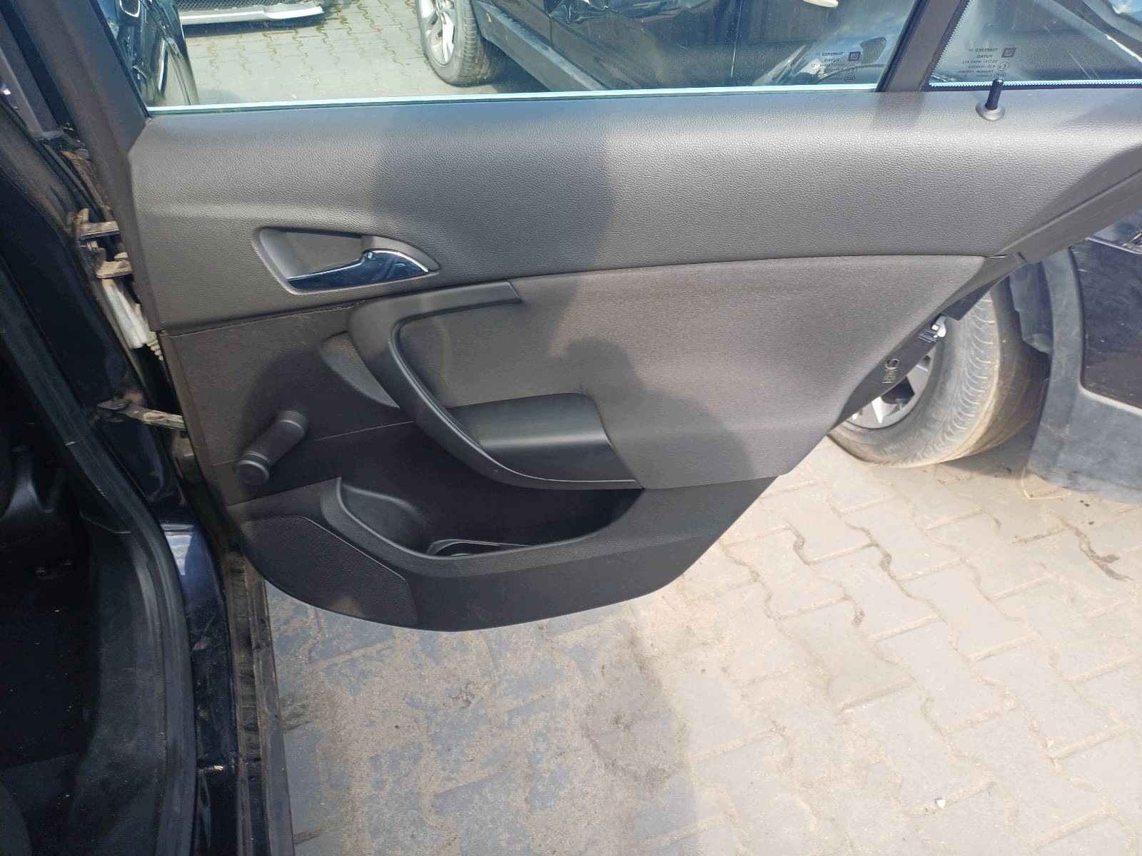 seats KOMPLET left right seat rear part + side + TUNEL OPEL INSIGNIA A