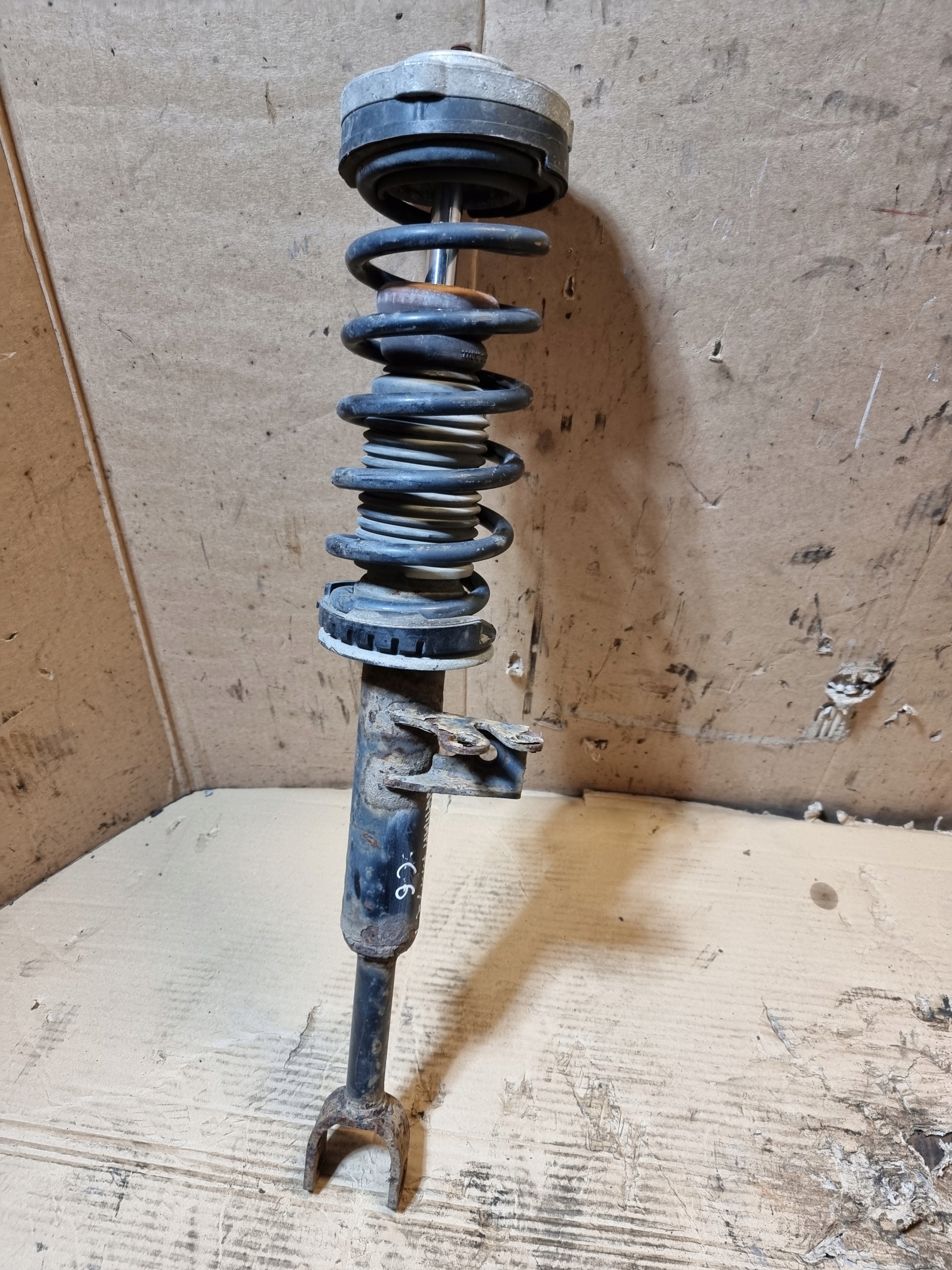 shock absorber right front BMW 5 F11 2.0D 2010-2017r OE 679766