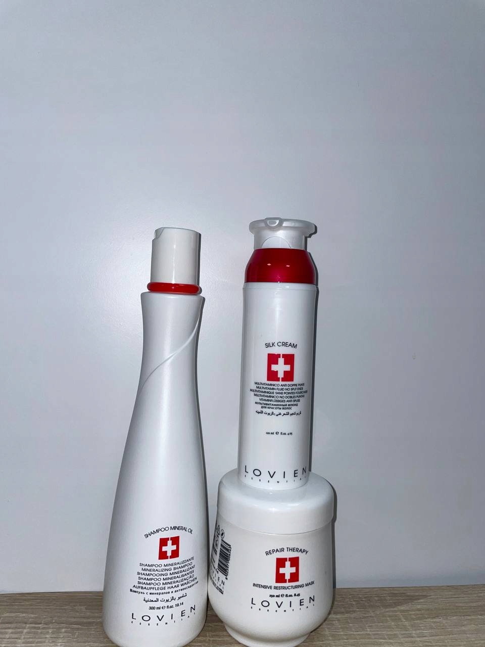 Lovien Zestaw Regenerujący szampon 300 ml maska 250 ml krem wygładzający