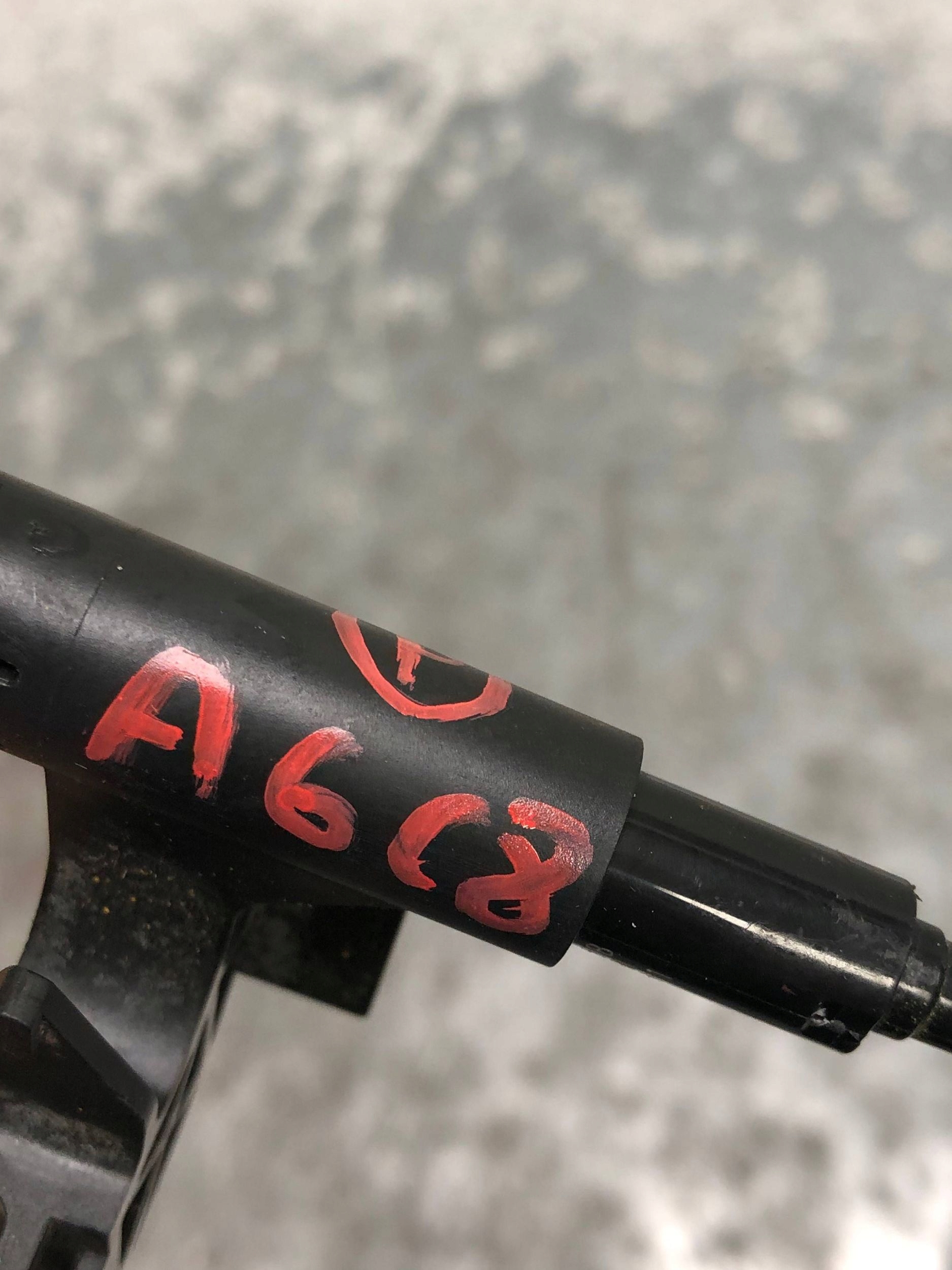 buse lave glaces feux gauche AUDI A6 C8 4K0955185B