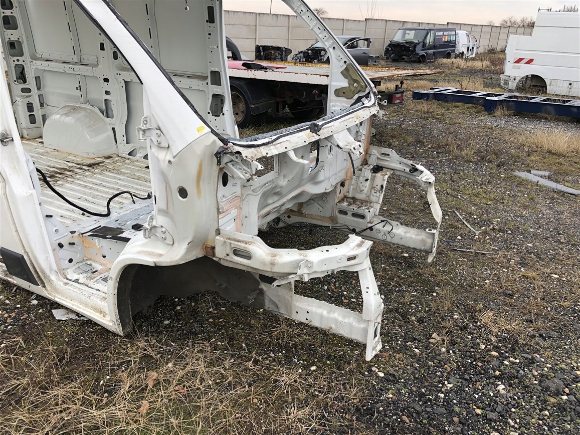 2014-2023 249 - ЧВЕРТЬ ПРАВА + ЛІВА ПЕРЕДНЯ PEUGEOT BOXER LIFT 14-