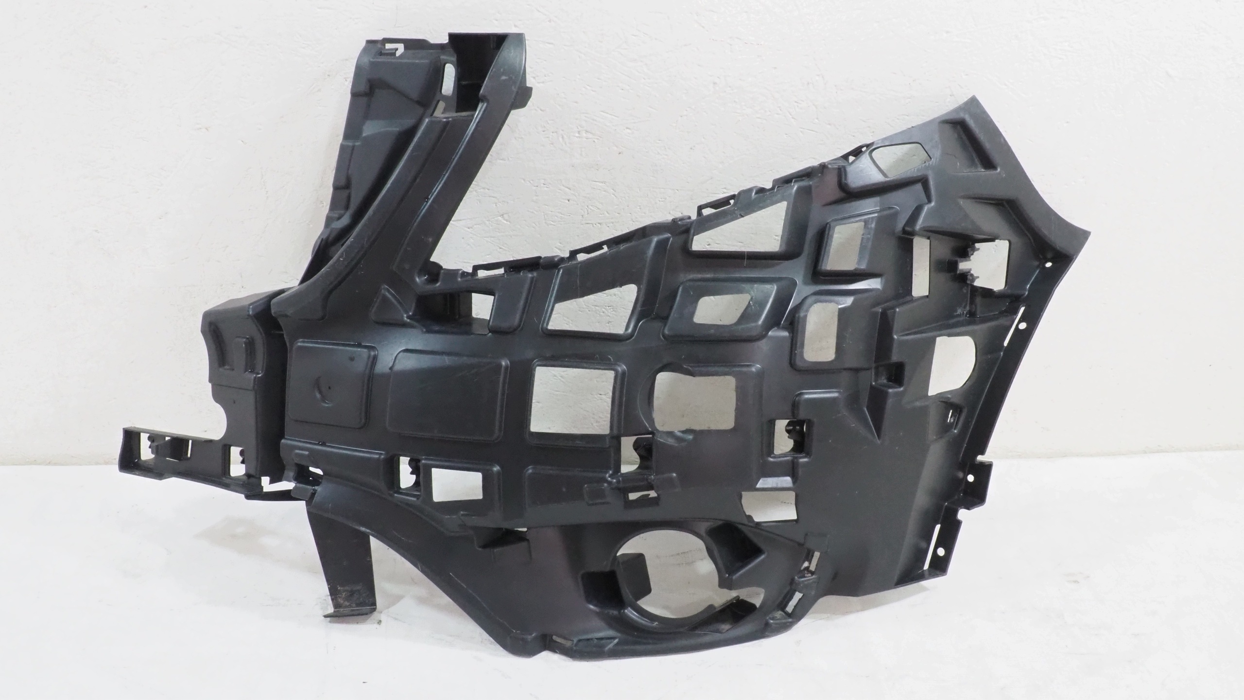 Mercedes Vito V class W447 bumper bracket left front A4478856500
