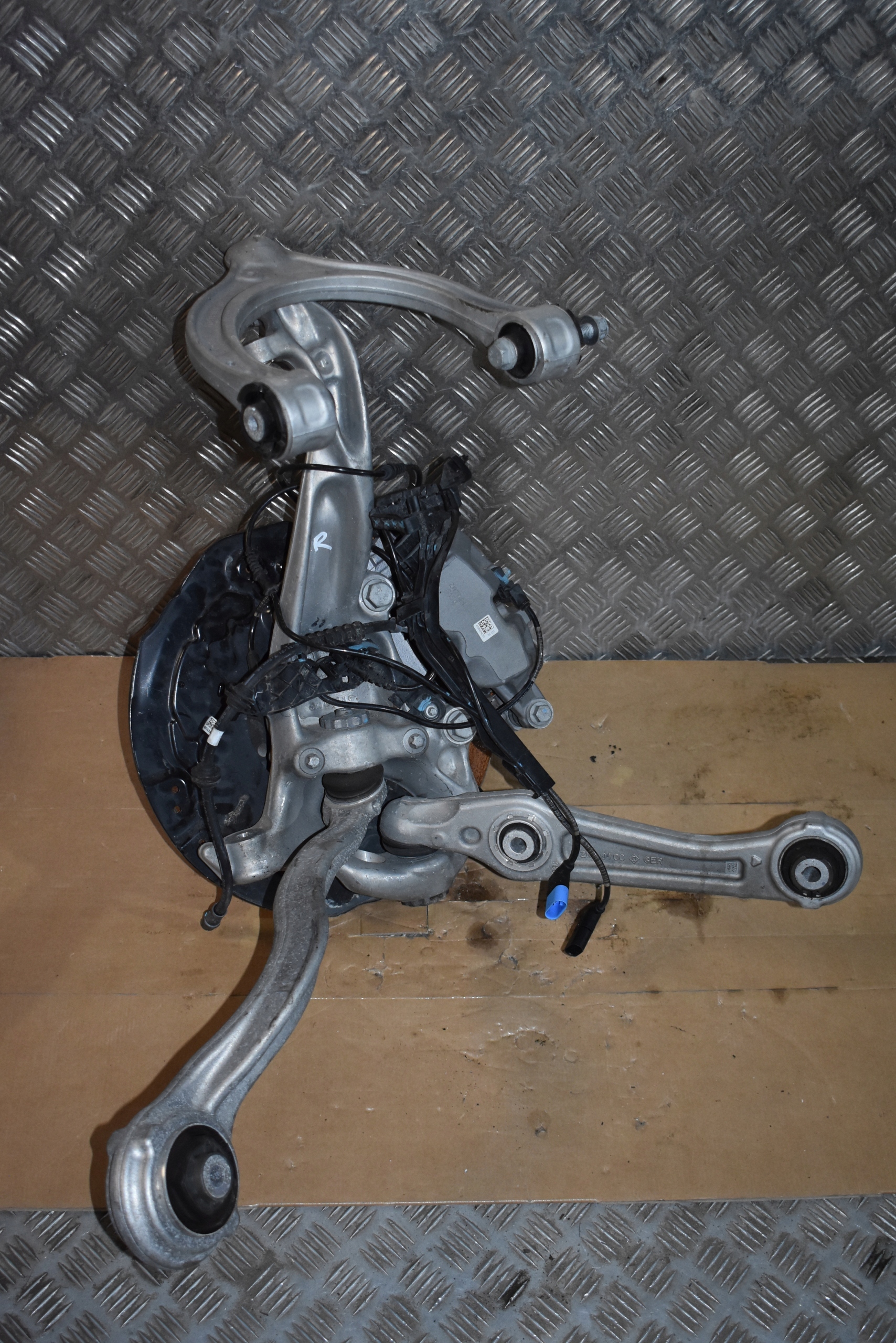 IDEALNE sususpension front front right MERCEDES W206 1
