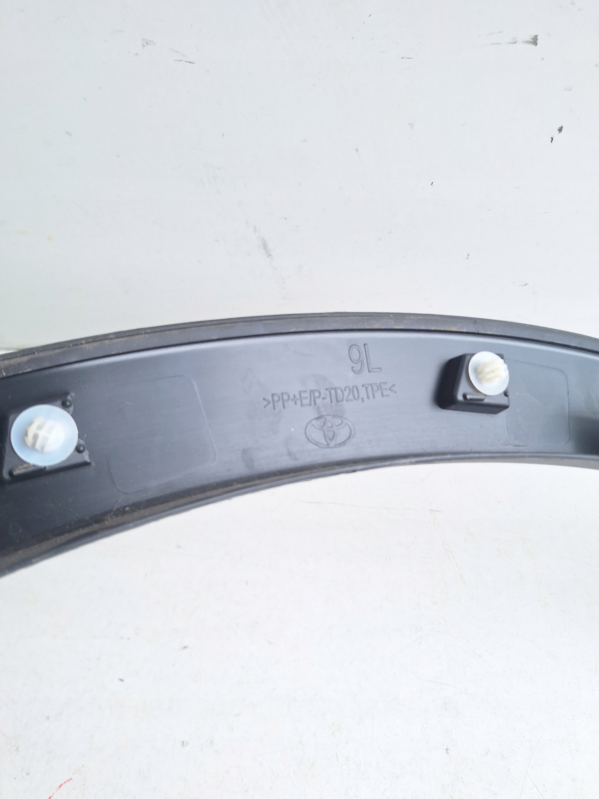 TOYOTA CH-R II 23-> moulding for fender left front