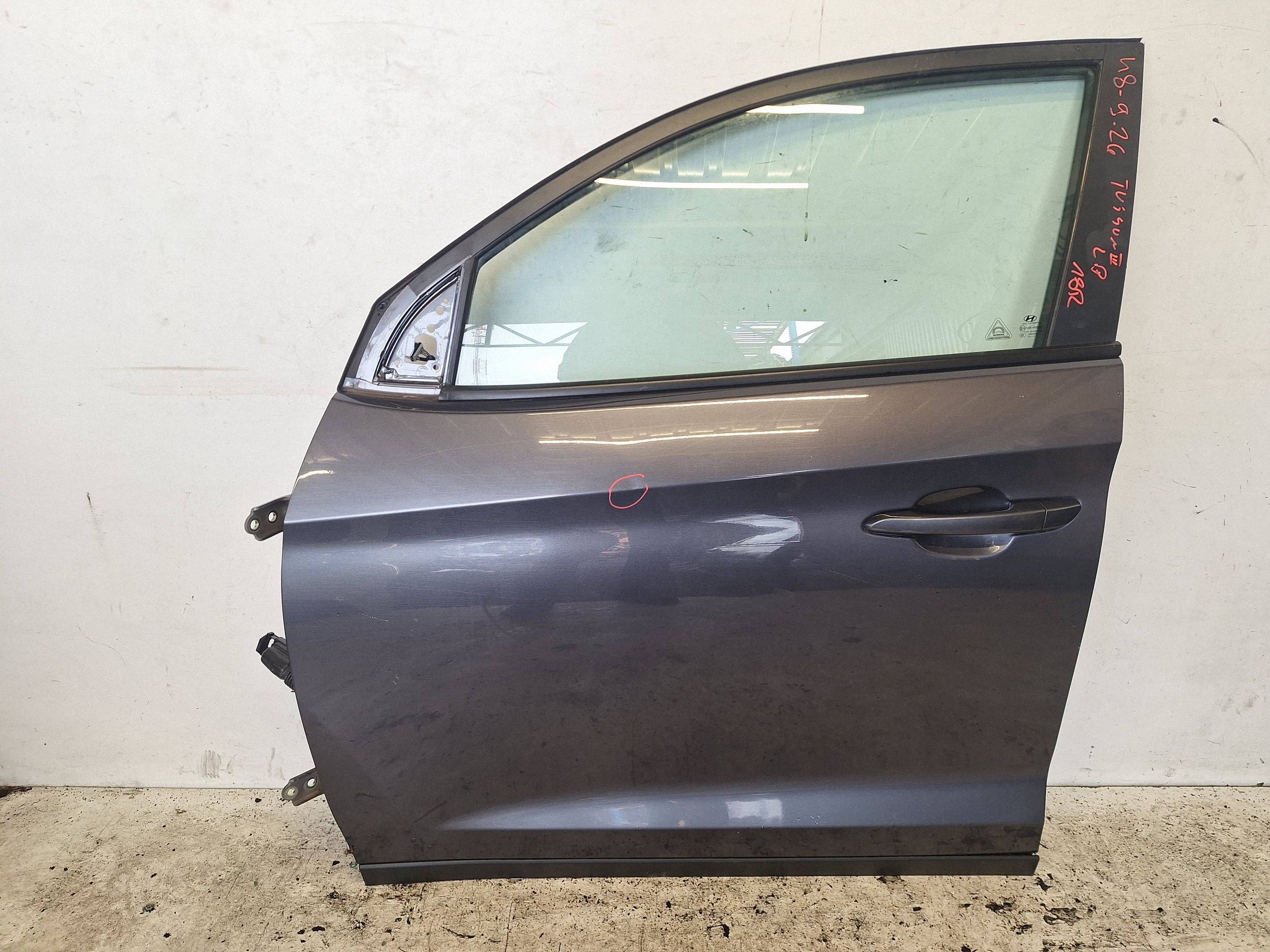 HYUNDAI TUCSON III 18-20 door left front