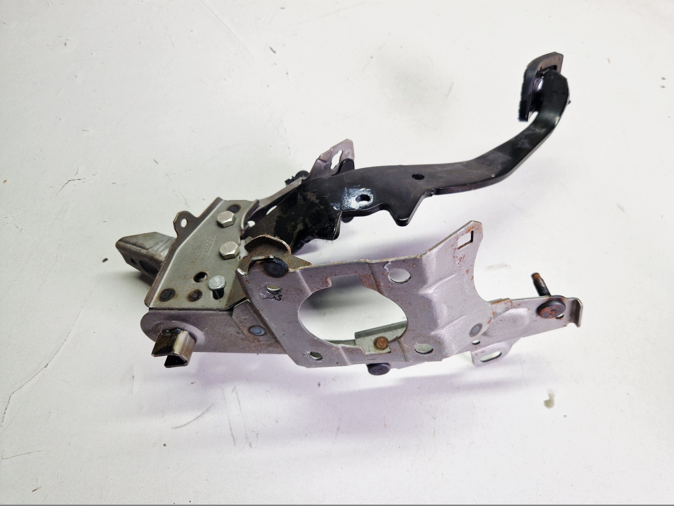 PEDAL Bremse FORD B-MAX 1.6 TDCI MANUAL