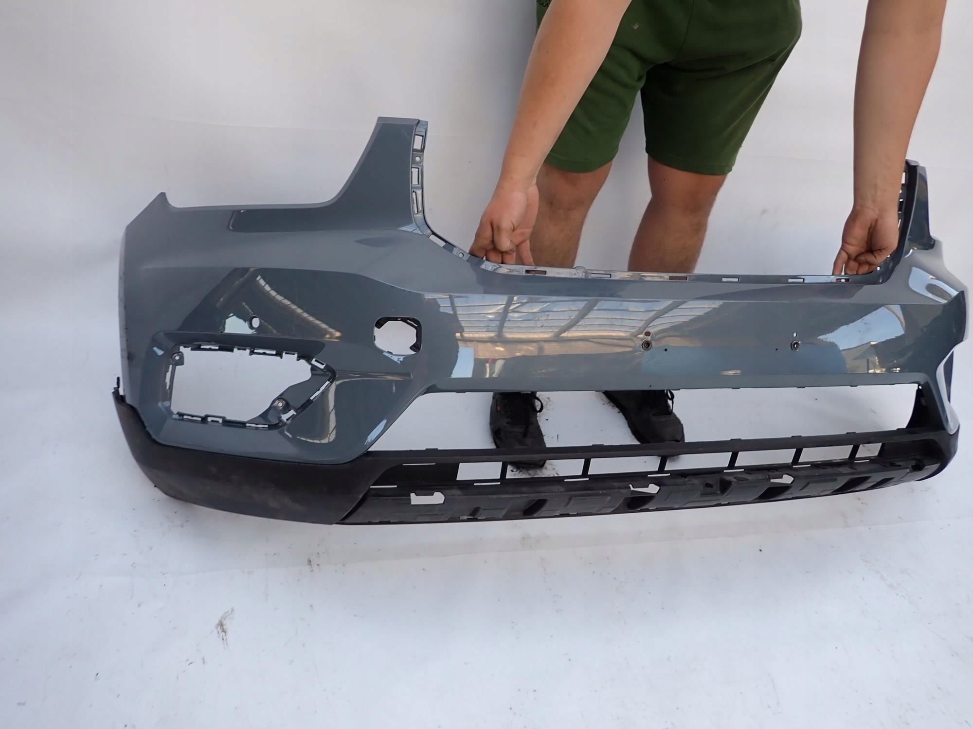 VOLVO XC40 17-22 bumper front front PDC