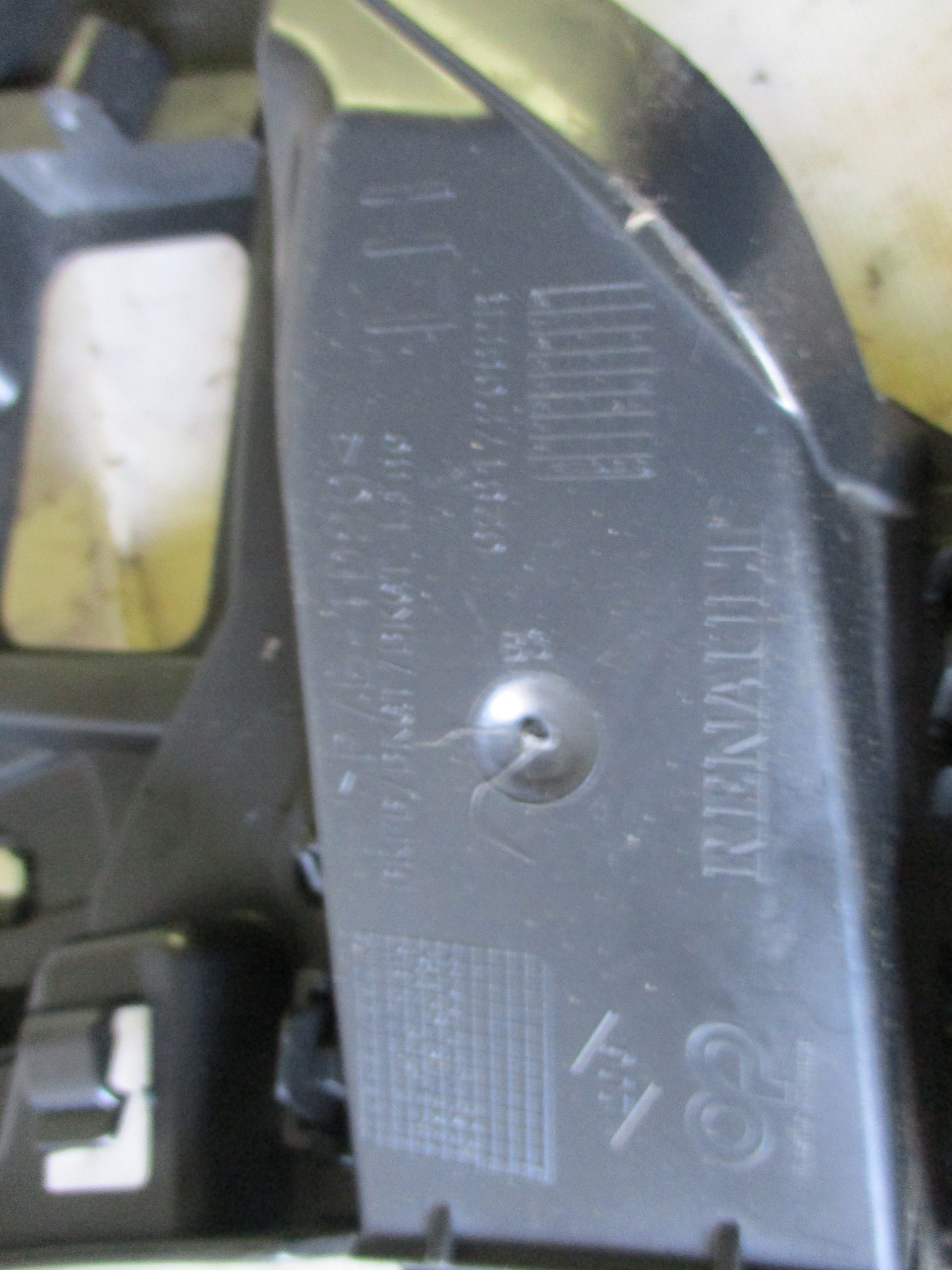 bumper bracket left front front Renault Megane 4 IV 620438925R